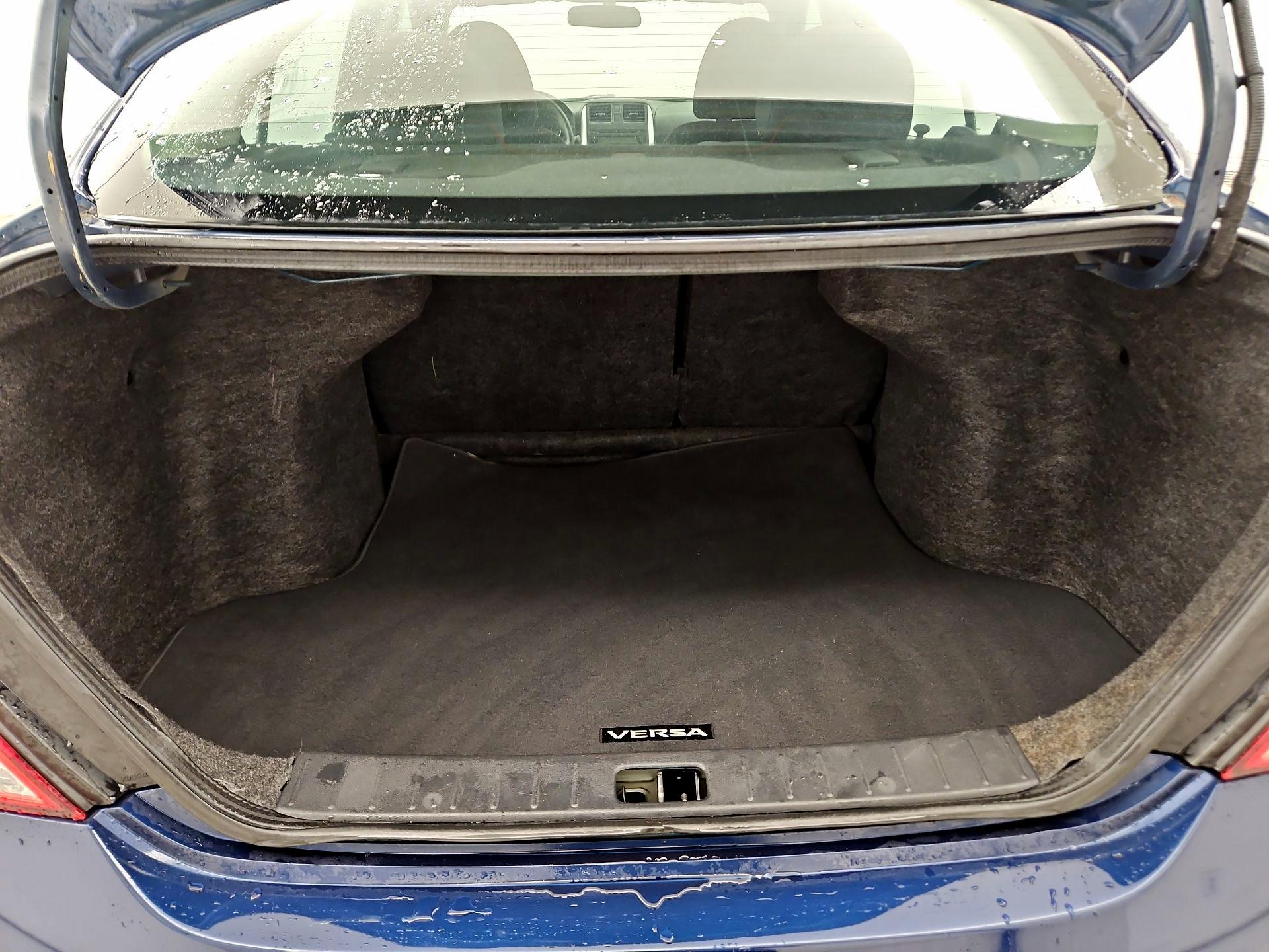 Thumbnail: 2014 Nissan Versa - 19