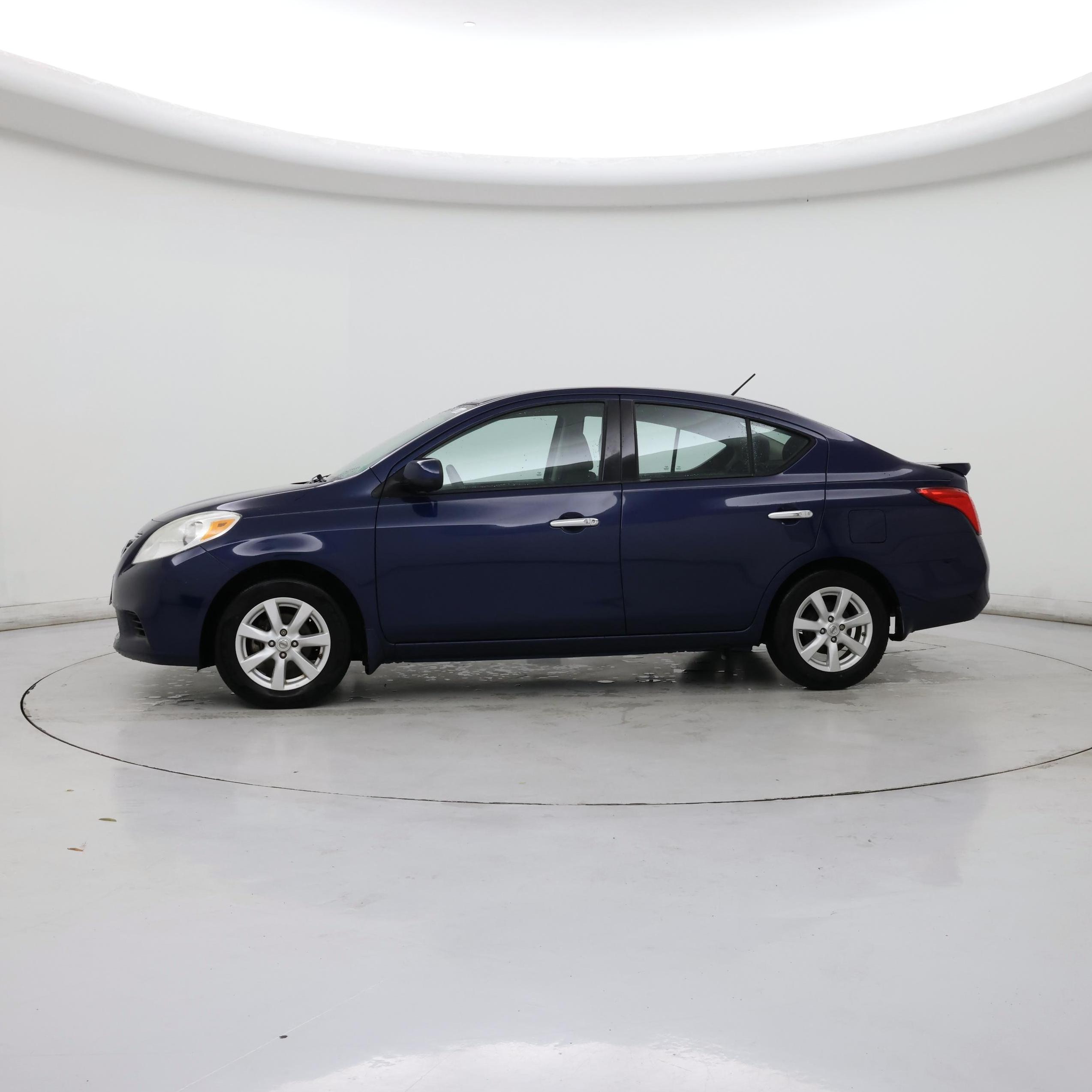 Thumbnail: 2014 Nissan Versa - 3