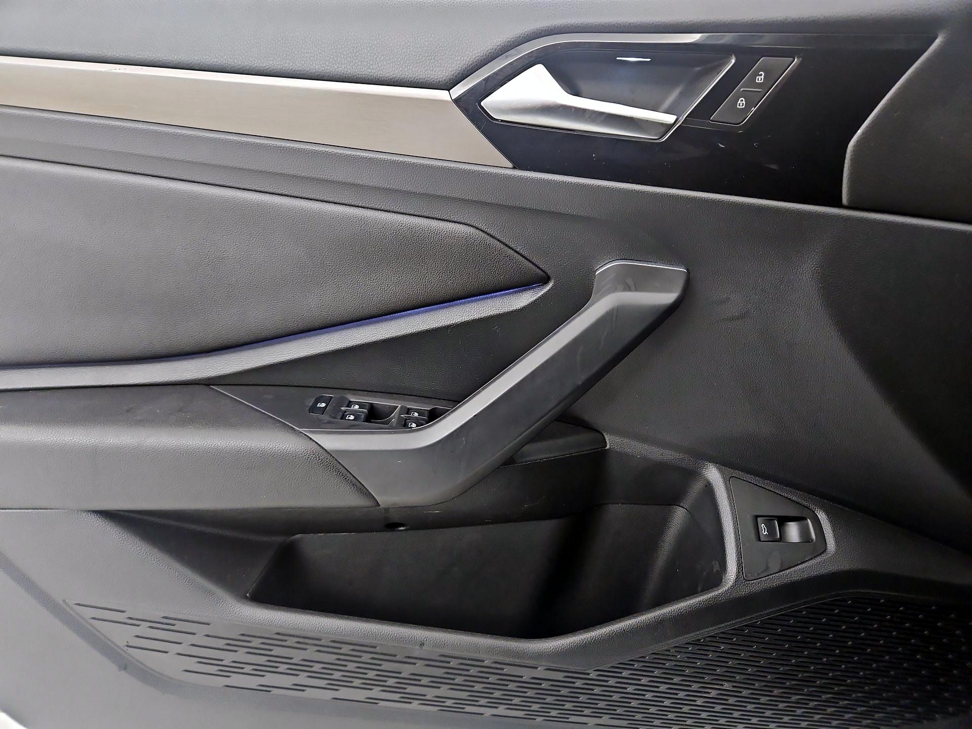 Thumbnail: 2019 Volkswagen Jetta - 12