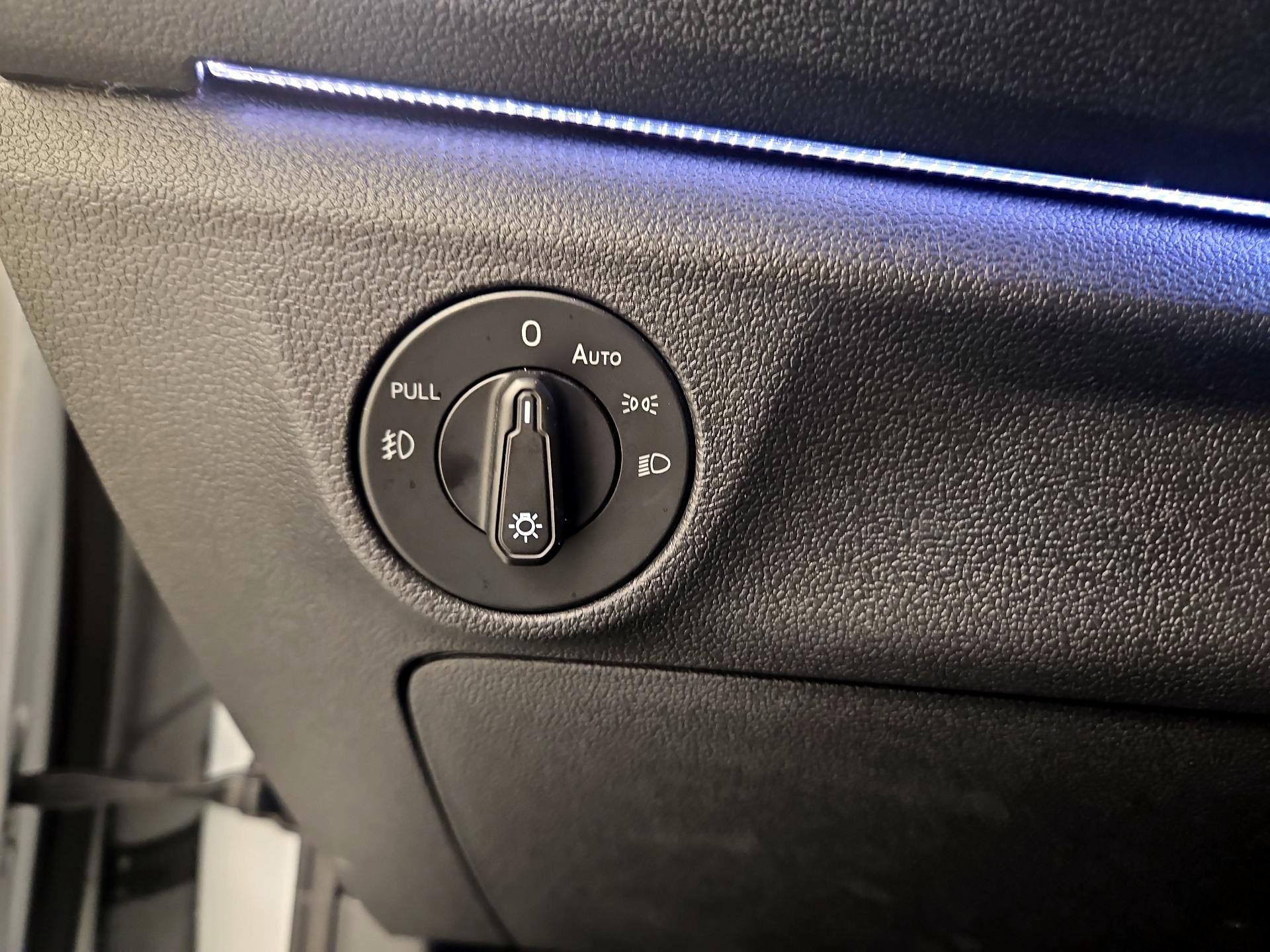 Thumbnail: 2019 Volkswagen Jetta - 13