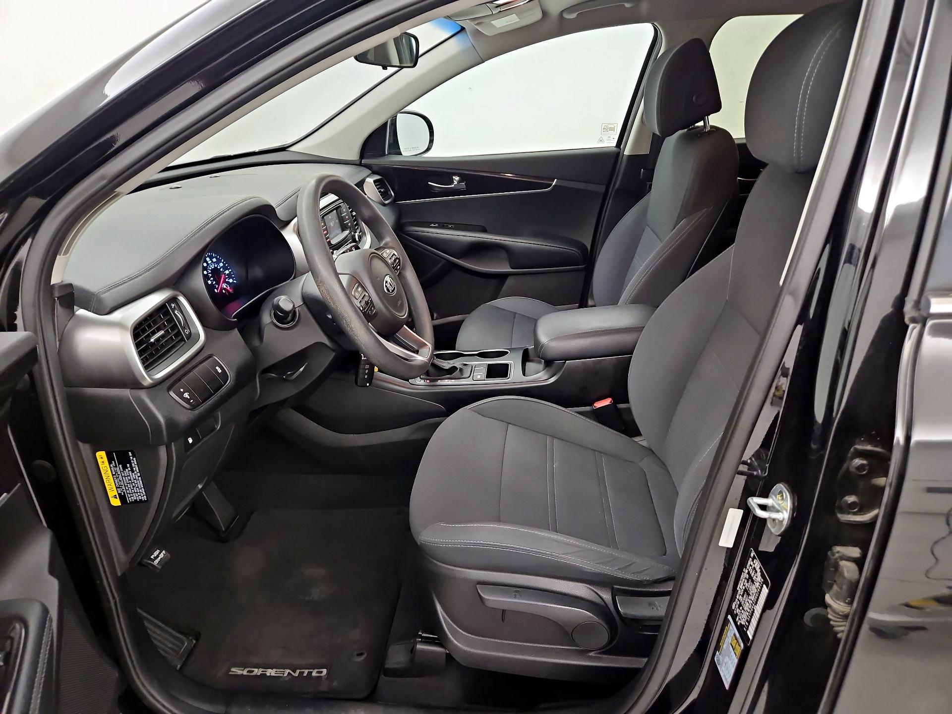 Thumbnail: 2017 Kia Sorento - 11