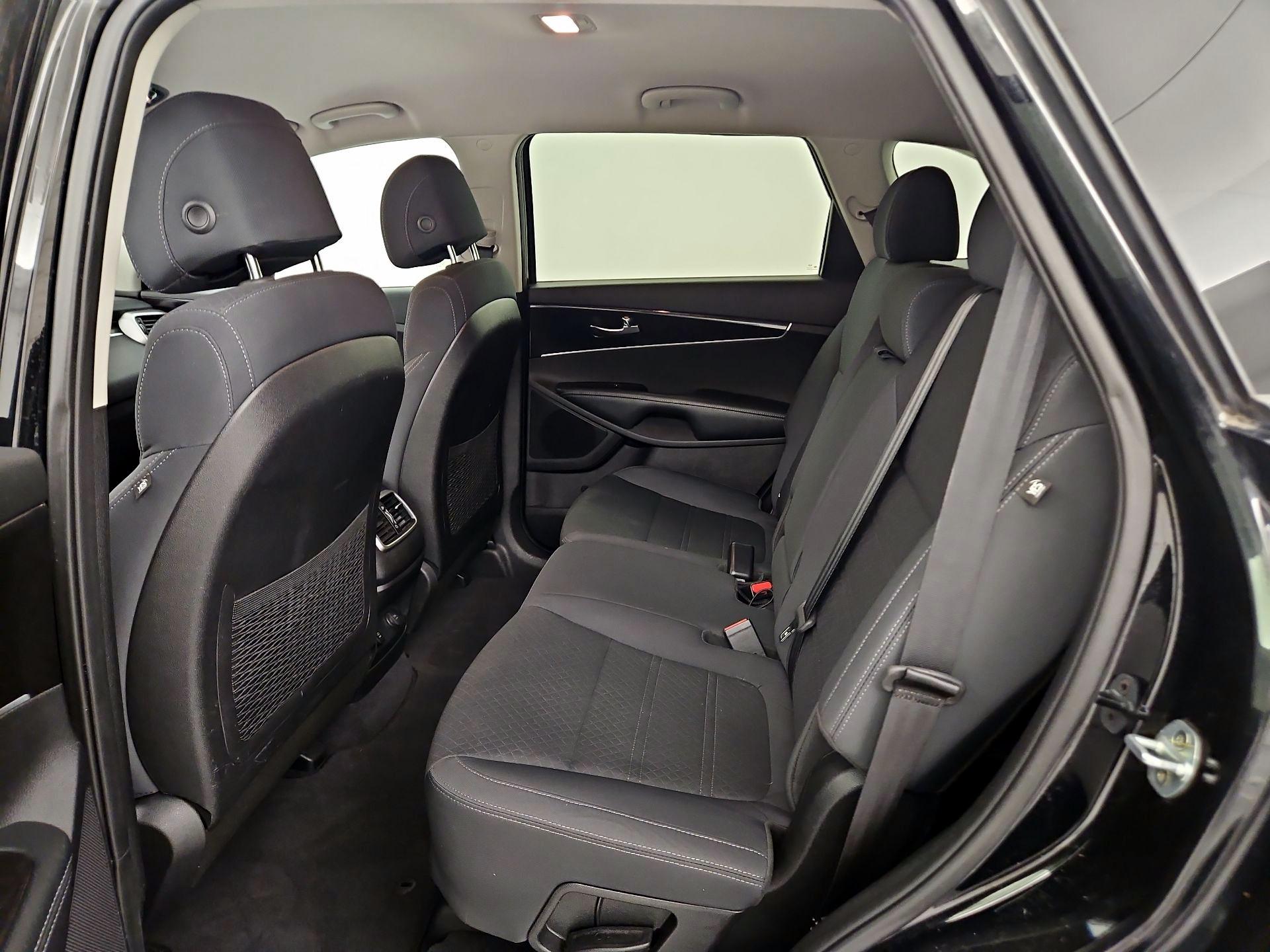 Thumbnail: 2017 Kia Sorento - 19