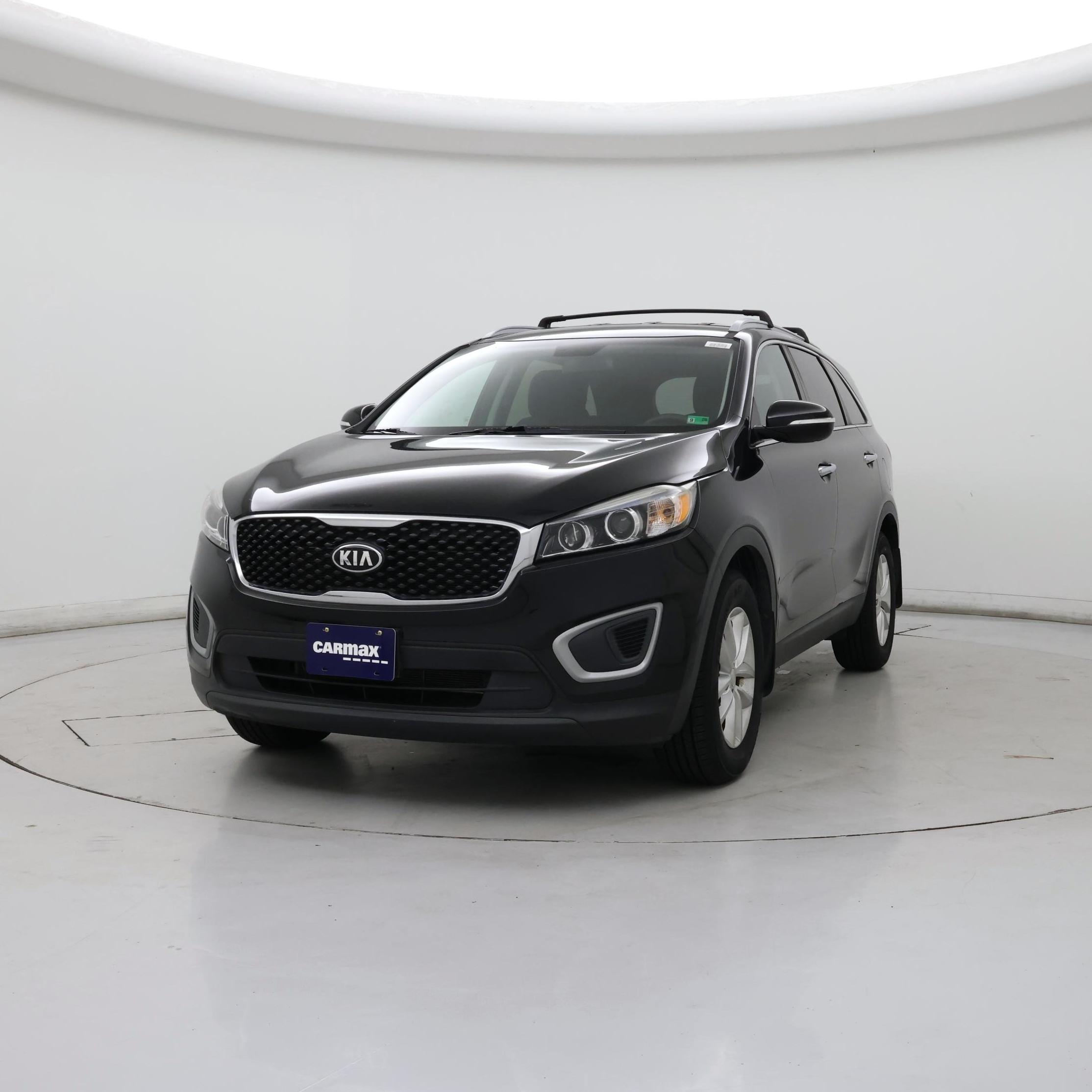 Thumbnail: 2017 Kia Sorento - 4