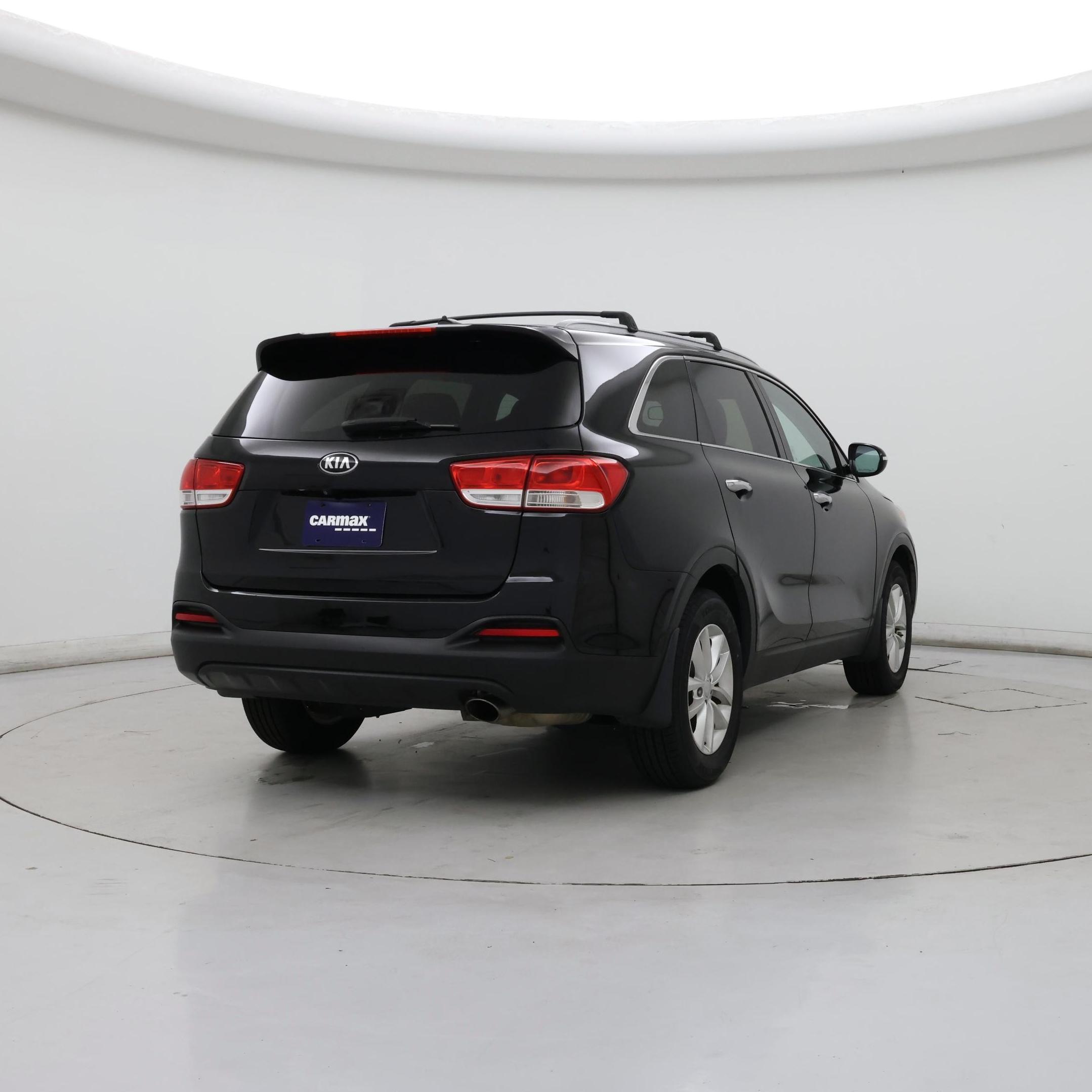 Thumbnail: 2017 Kia Sorento - 8