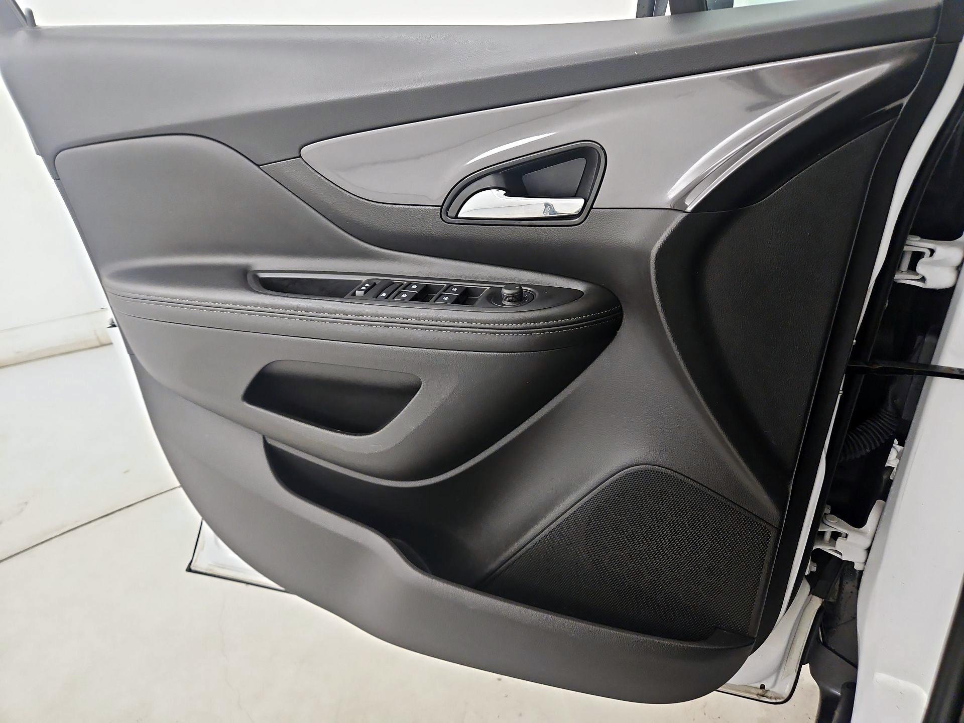 Thumbnail: 2018 Buick Encore - 12