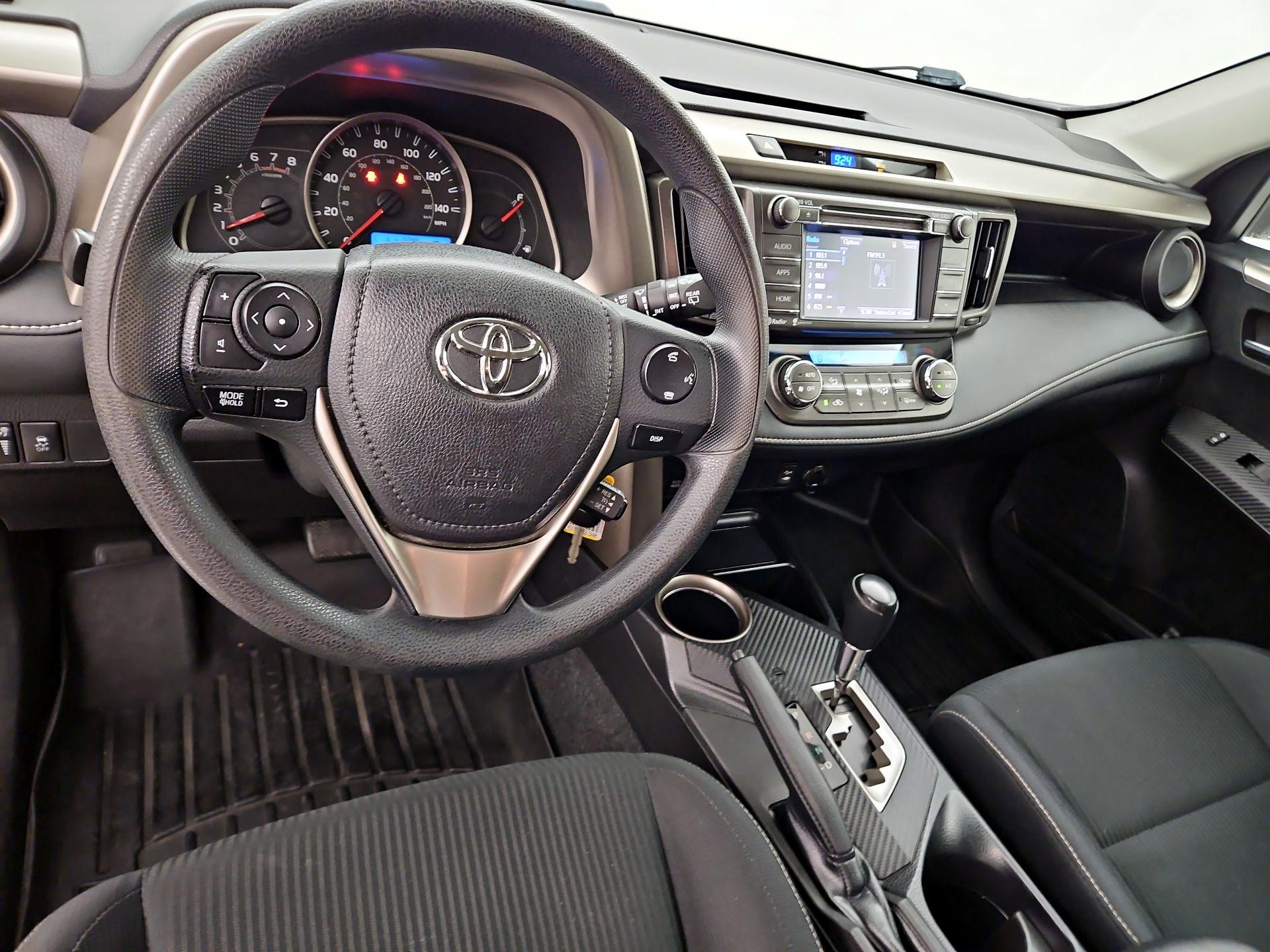 Thumbnail: 2014 Toyota RAV4 - 9