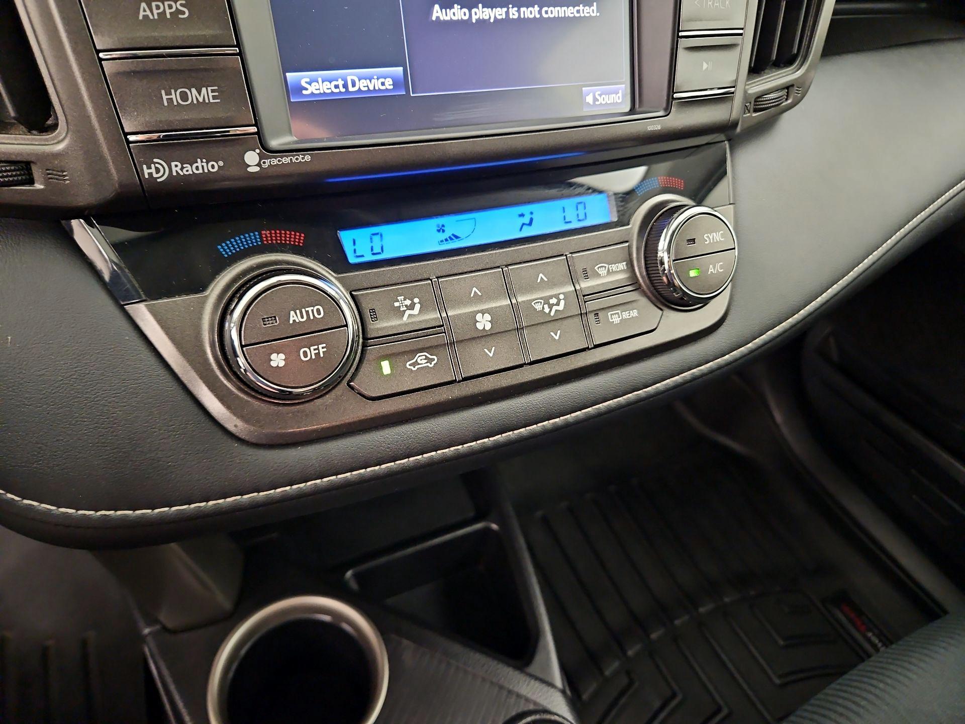 Thumbnail: 2014 Toyota RAV4 - 16