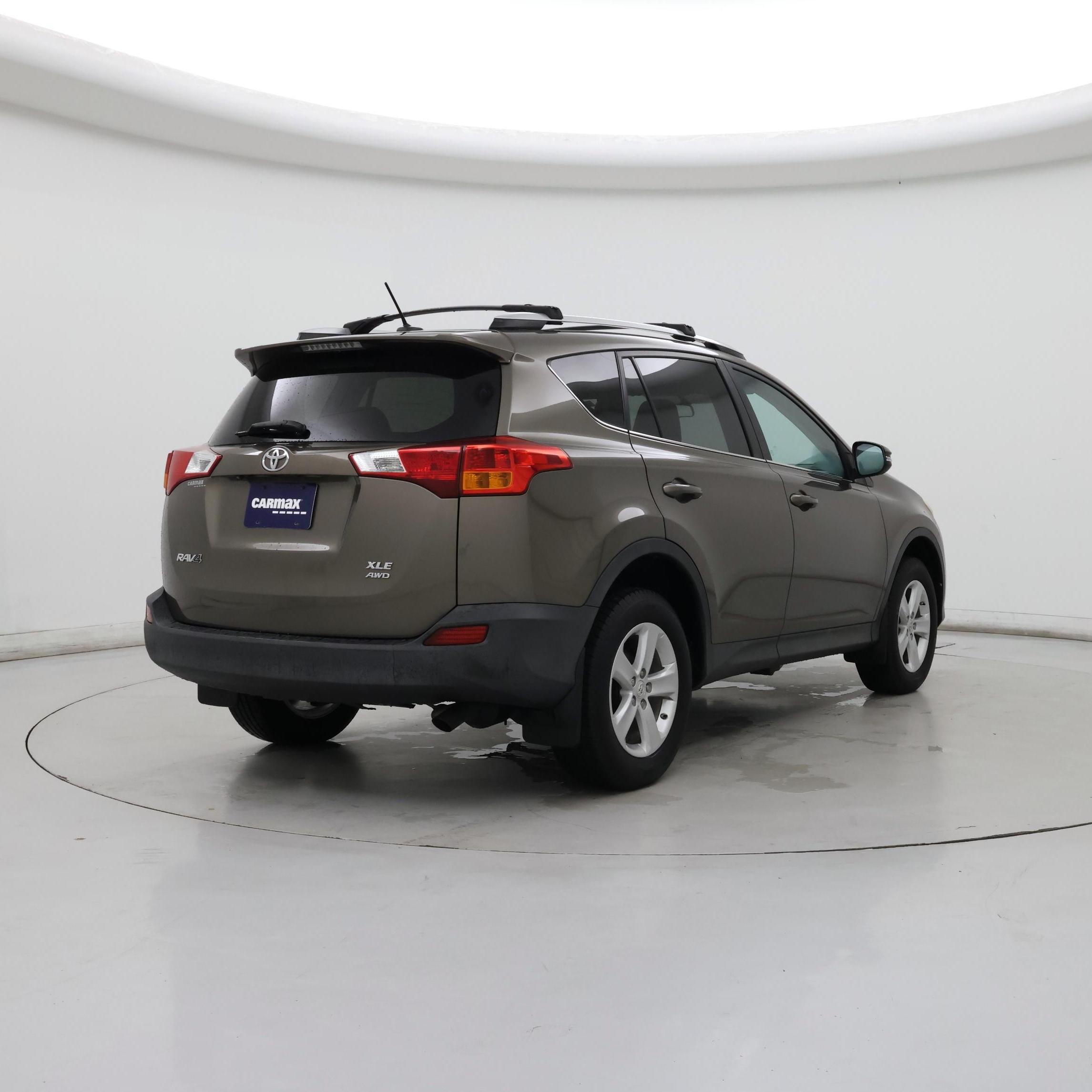 Thumbnail: 2014 Toyota RAV4 - 8