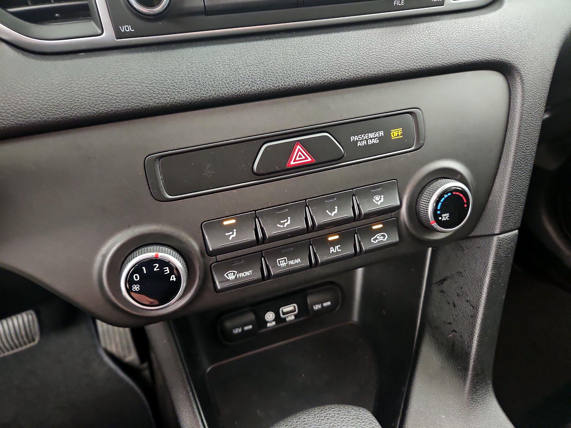 Thumbnail: 2018 Kia Sportage - 16