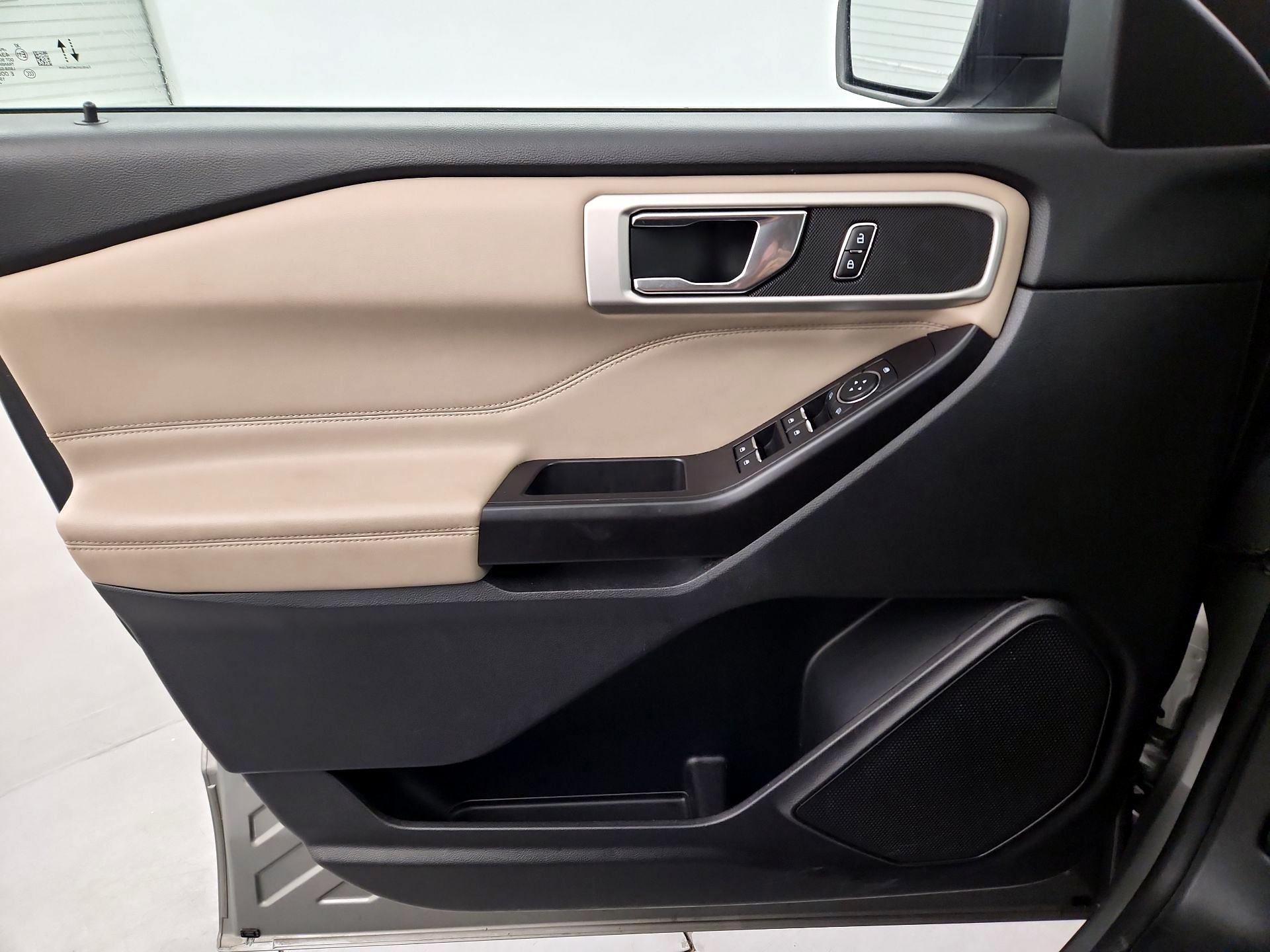 Thumbnail: 2020 Ford Explorer - 12