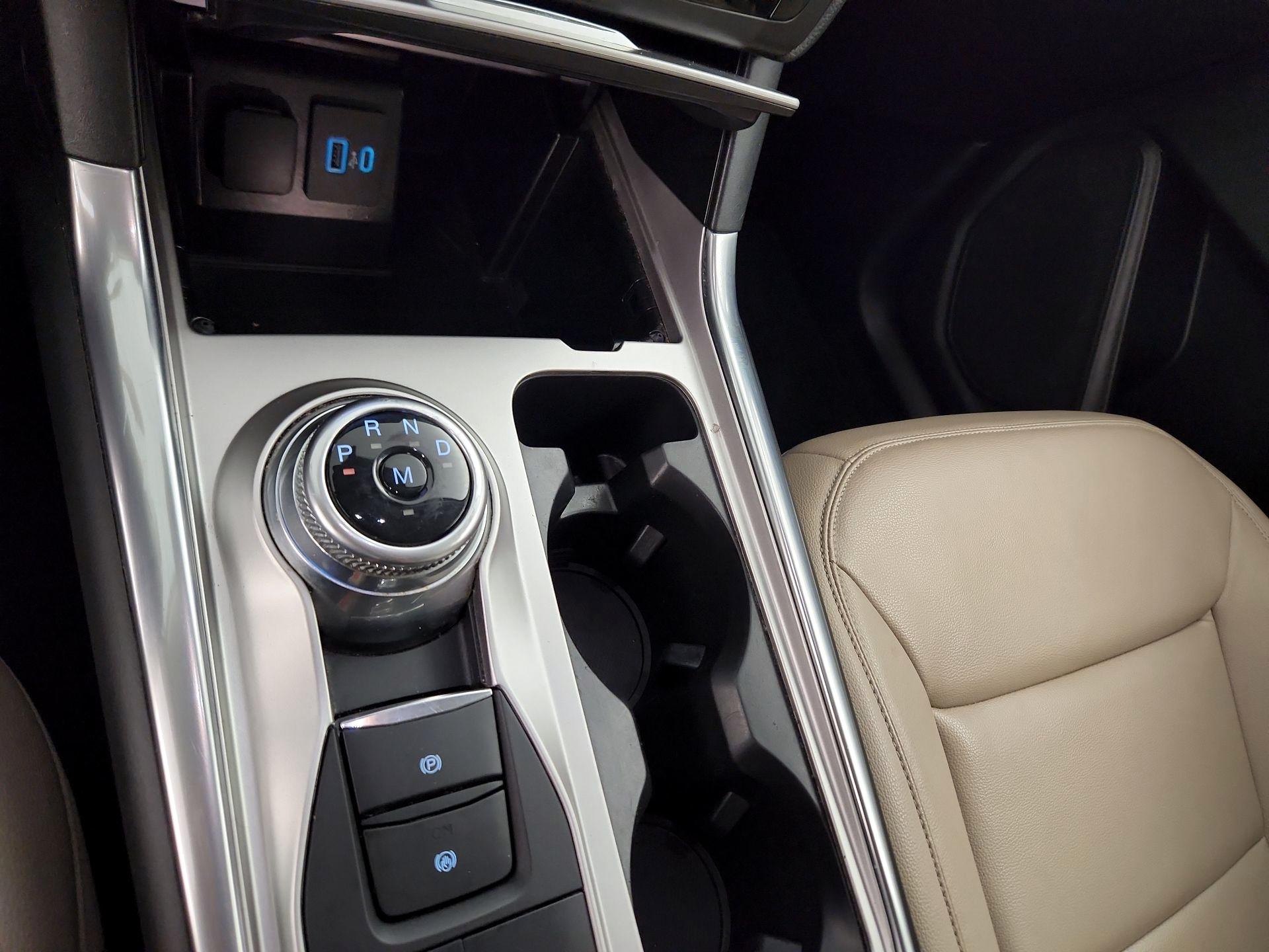 Thumbnail: 2020 Ford Explorer - 18