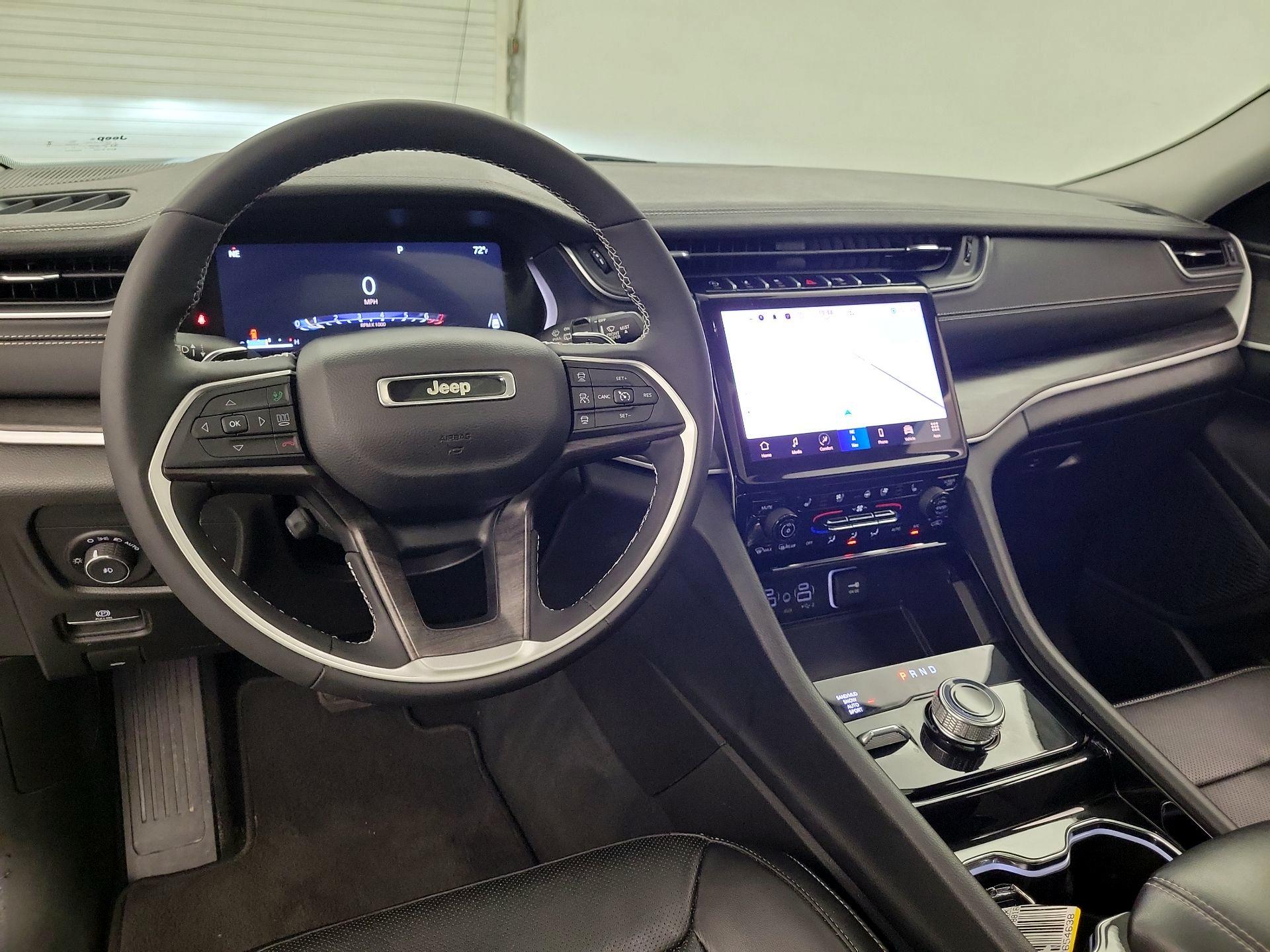 Thumbnail: 2023 Jeep Grand Cherokee L - 9