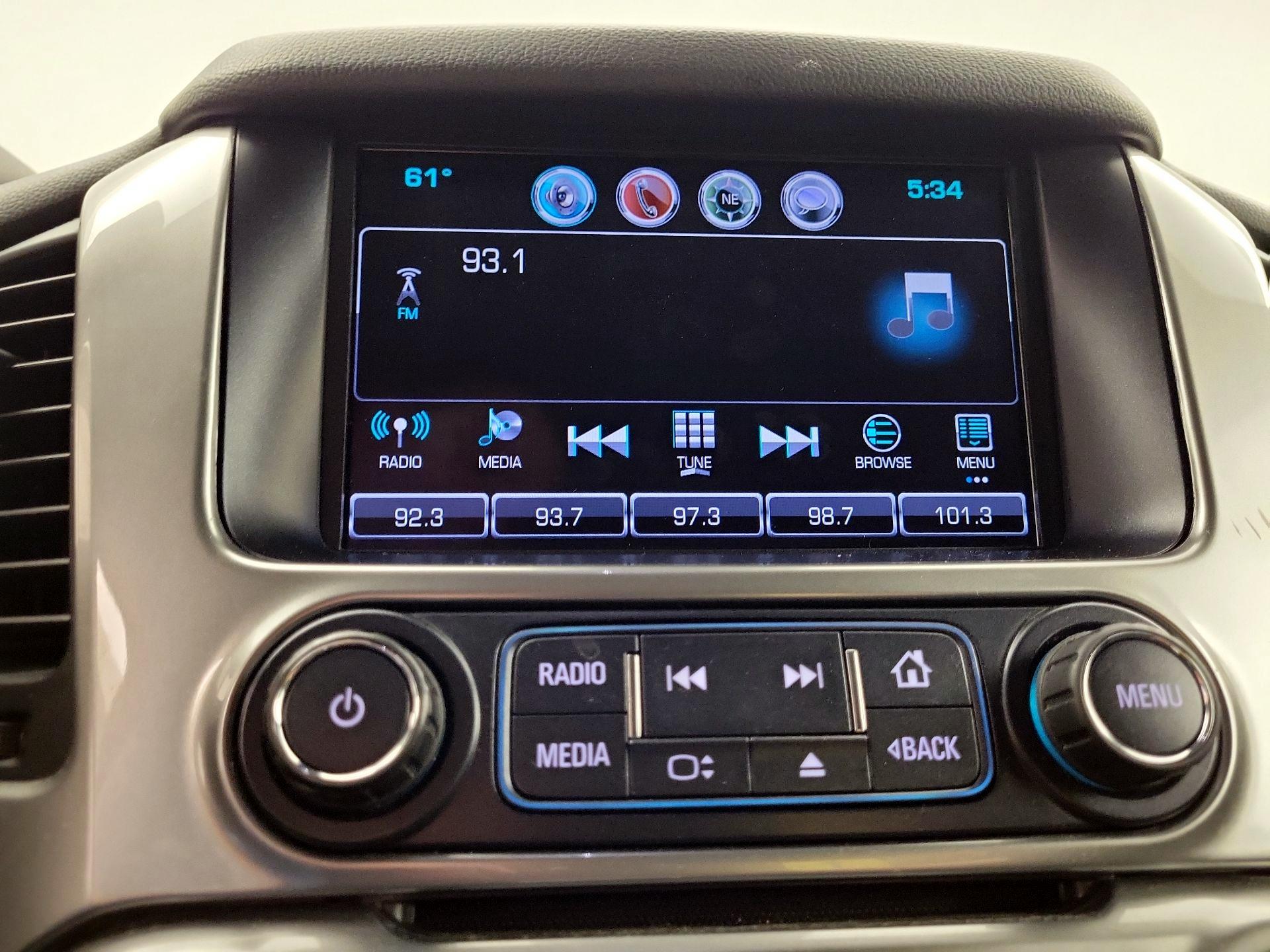 Thumbnail: 2020 Chevrolet Suburban - 15