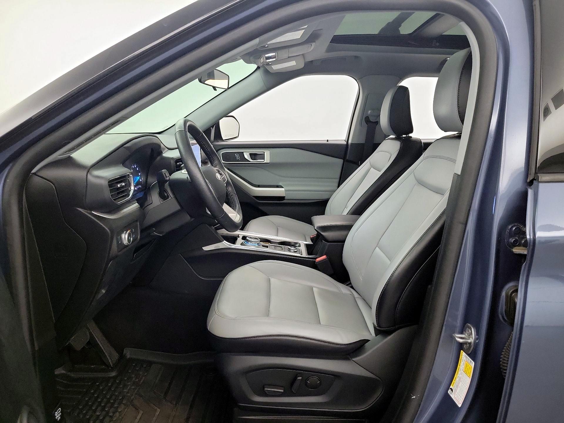 Thumbnail: 2021 Ford Explorer - 11