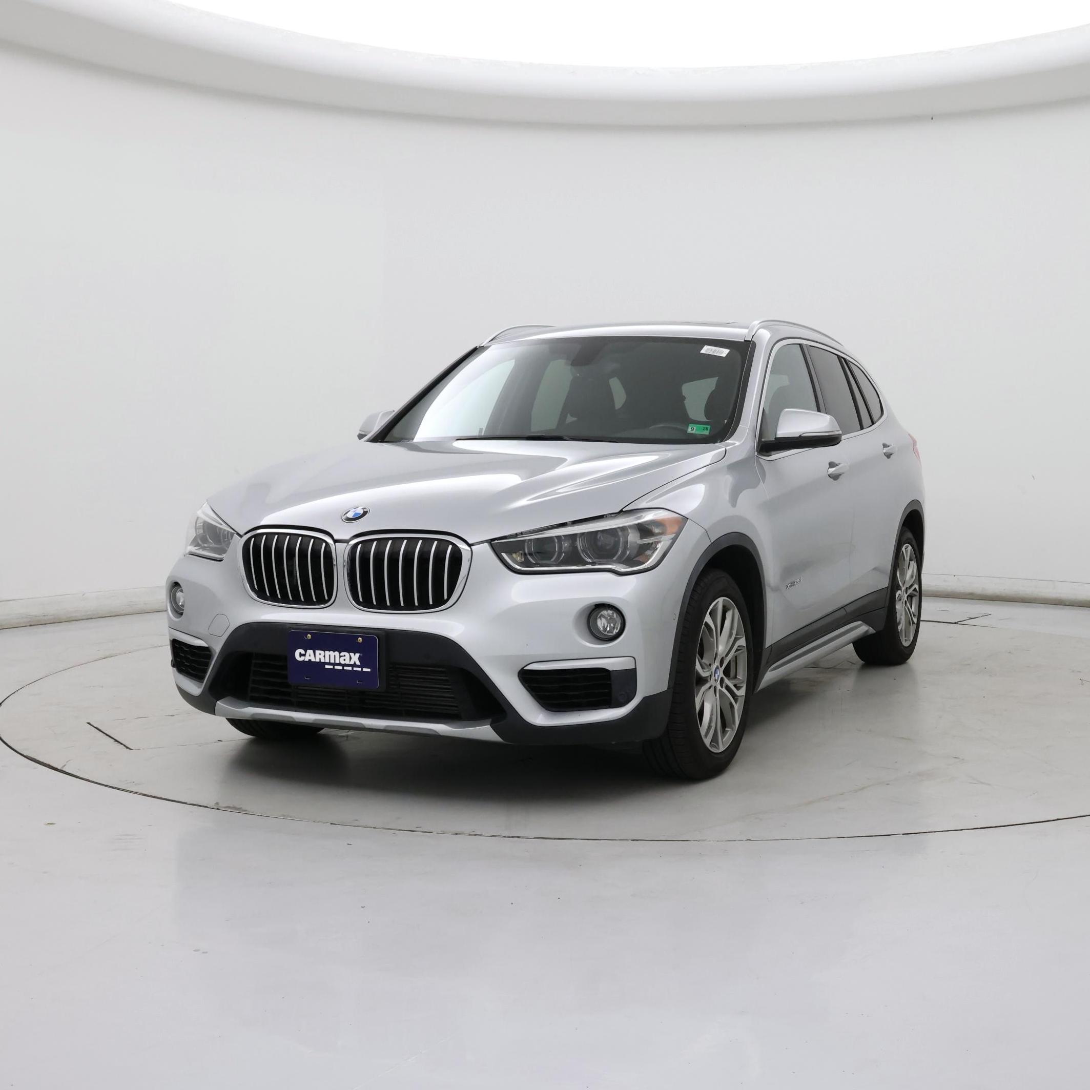 Thumbnail: 2016 BMW X1 - 4