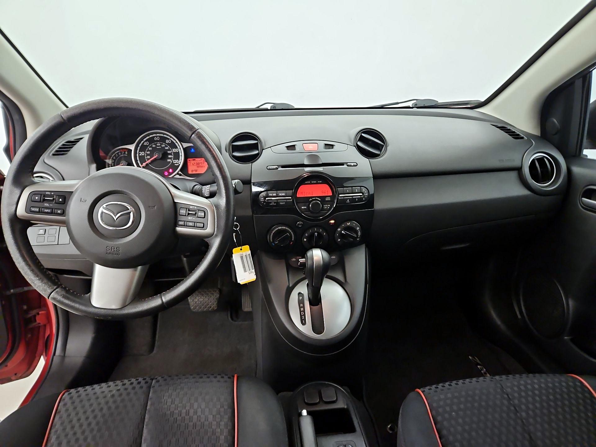 Thumbnail: 2014 Mazda Mazda2 - 9