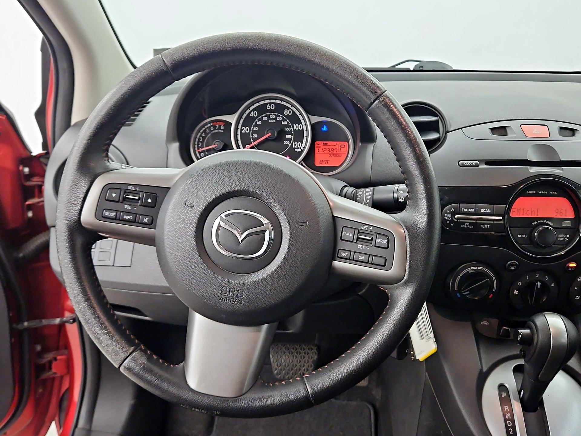 Thumbnail: 2014 Mazda Mazda2 - 10