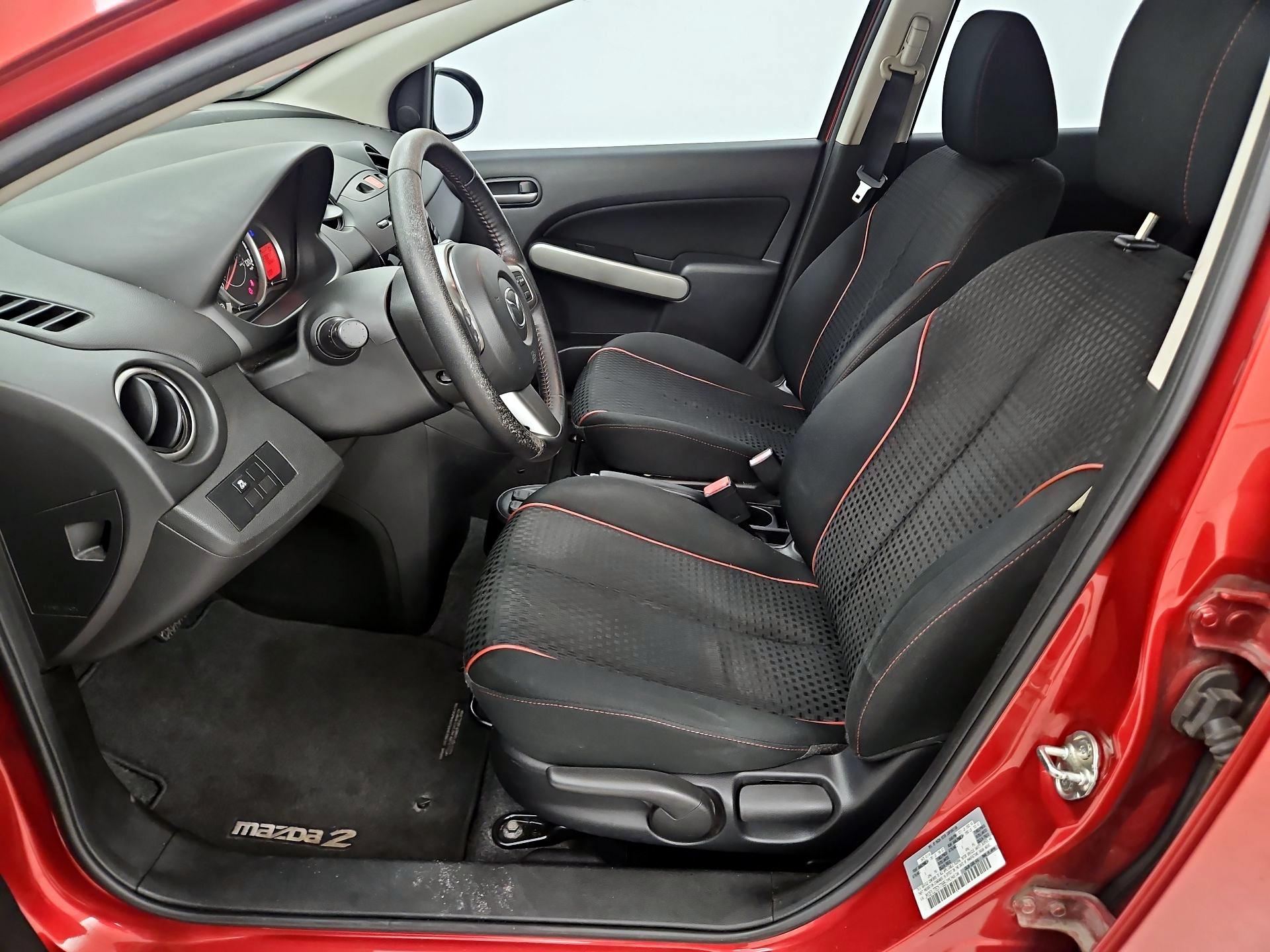Thumbnail: 2014 Mazda Mazda2 - 11