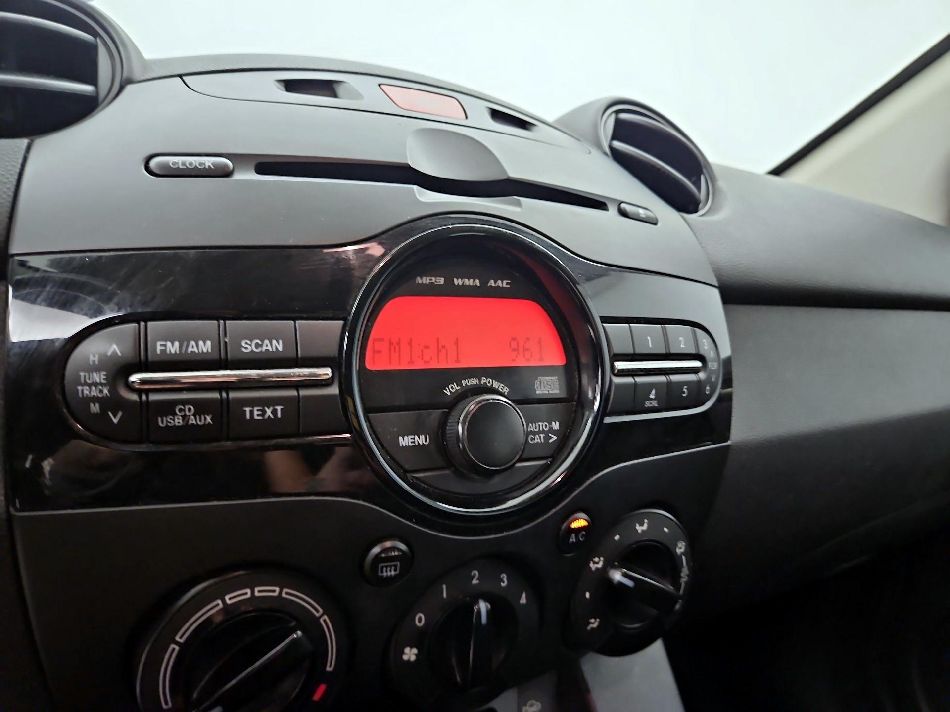 Thumbnail: 2014 Mazda Mazda2 - 14