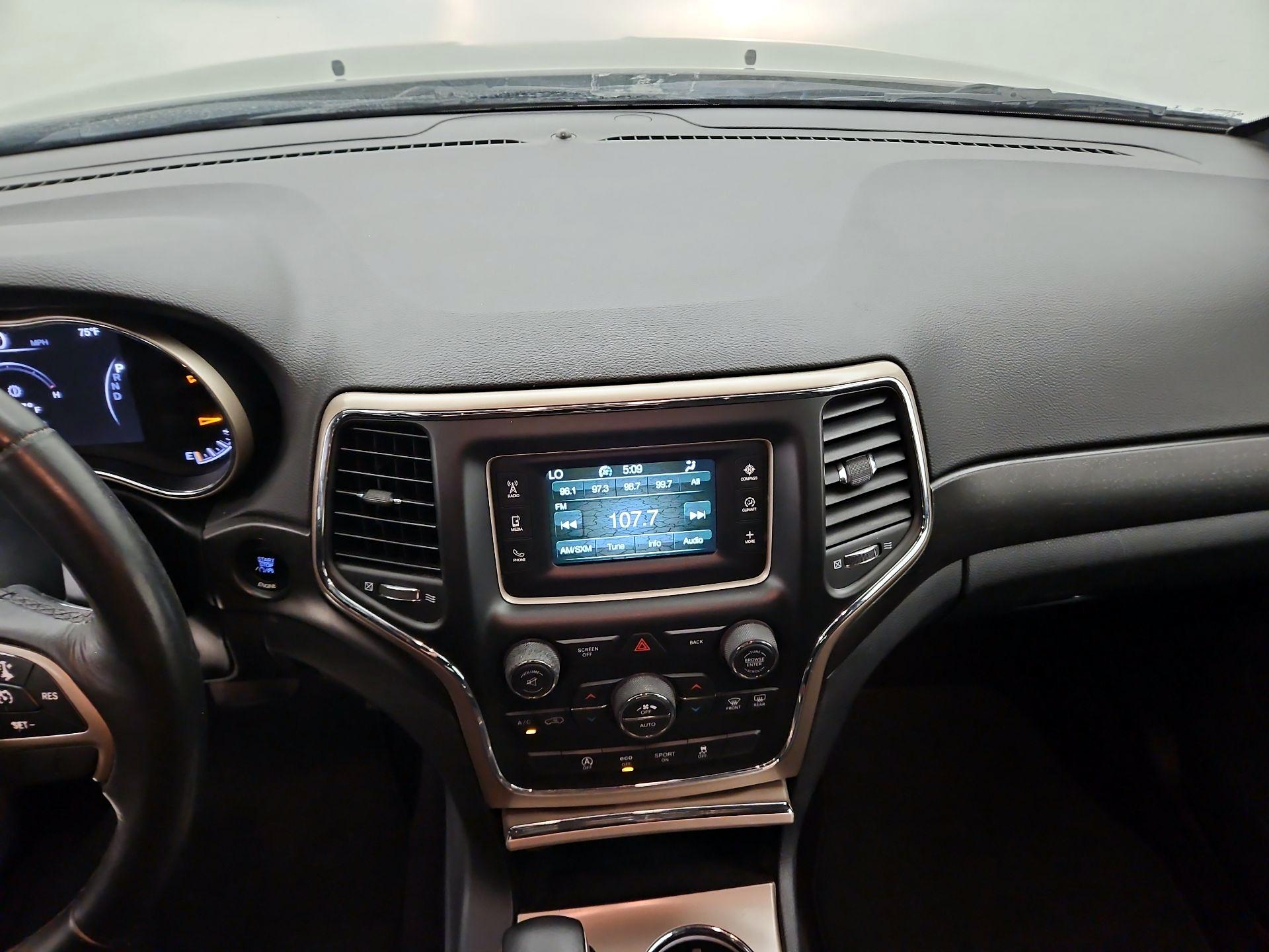 Thumbnail: 2016 Jeep Grand Cherokee - 9