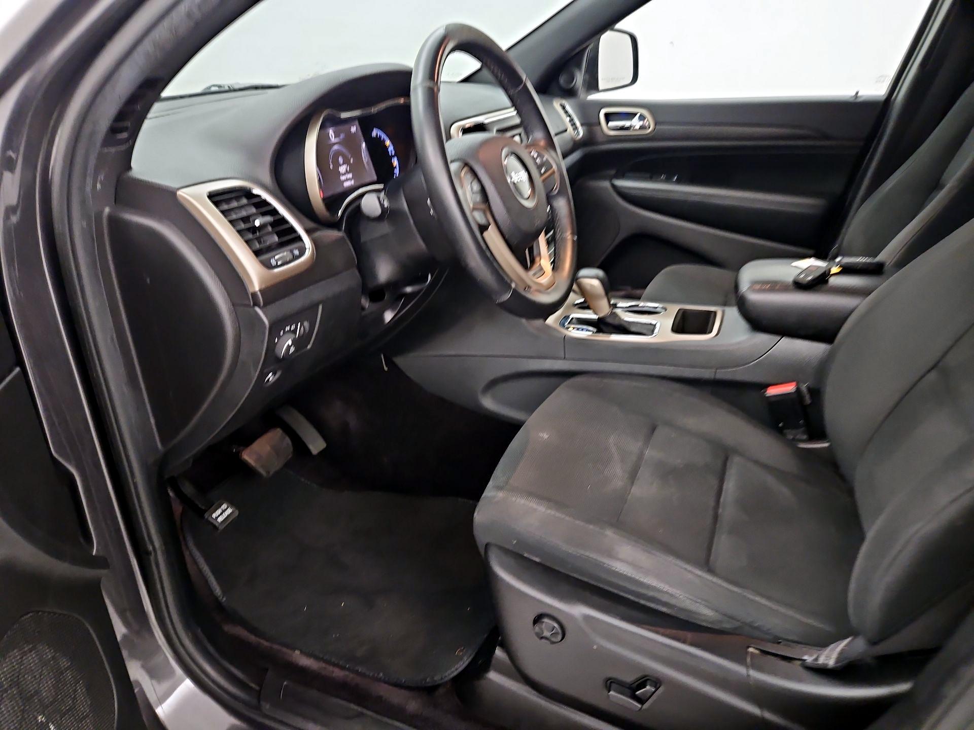 Thumbnail: 2016 Jeep Grand Cherokee - 11