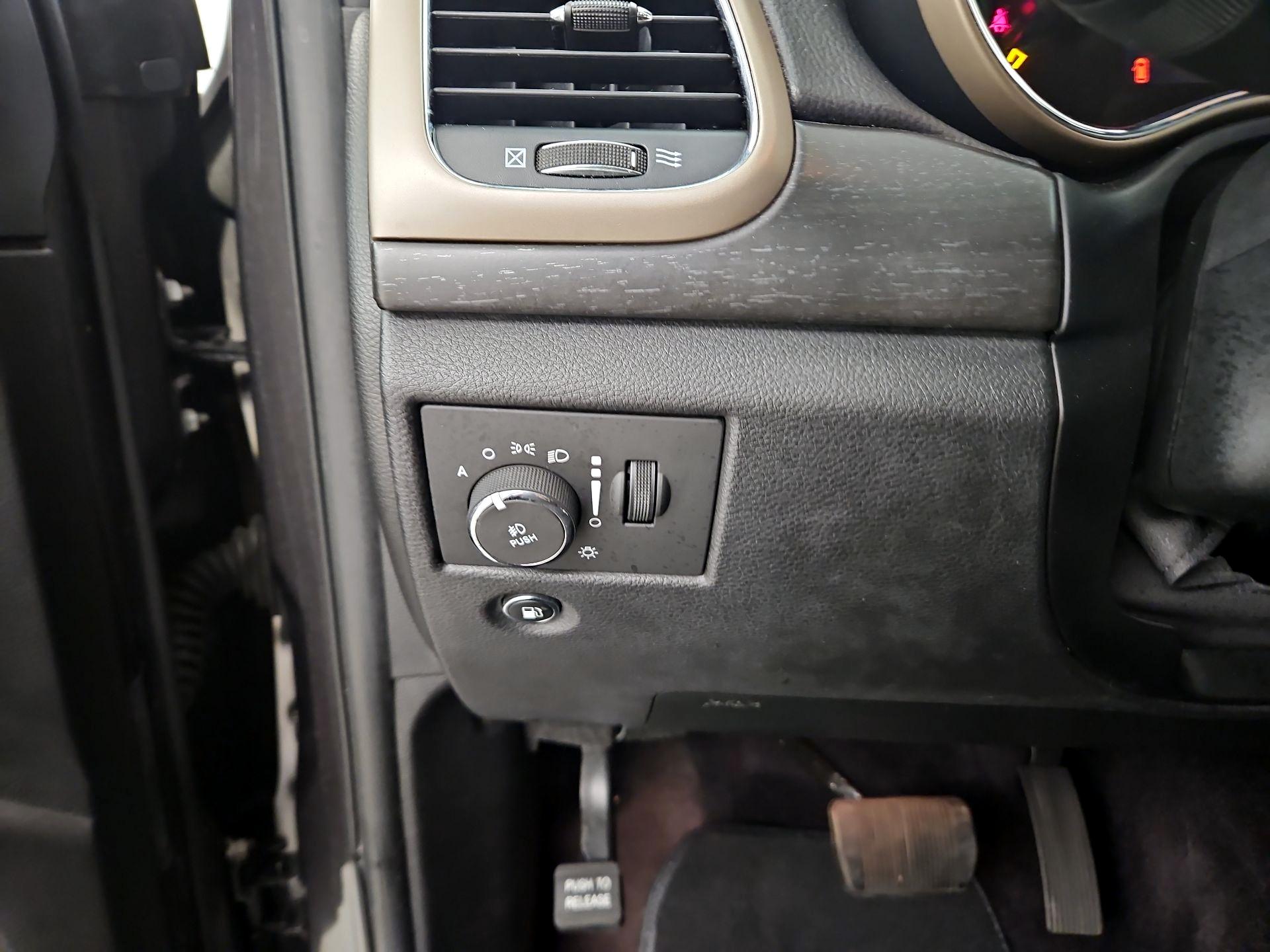 Thumbnail: 2016 Jeep Grand Cherokee - 13