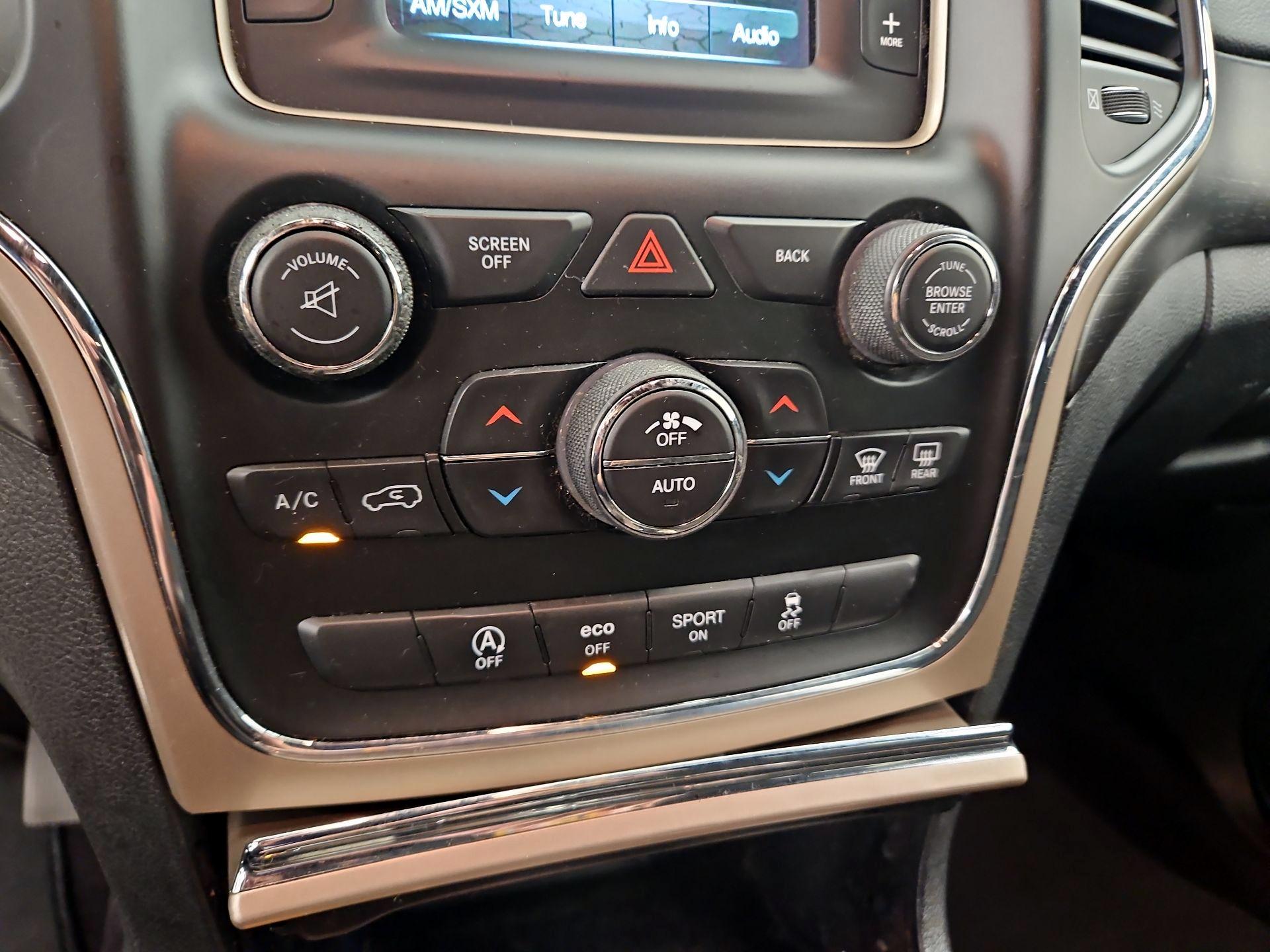 Thumbnail: 2016 Jeep Grand Cherokee - 15