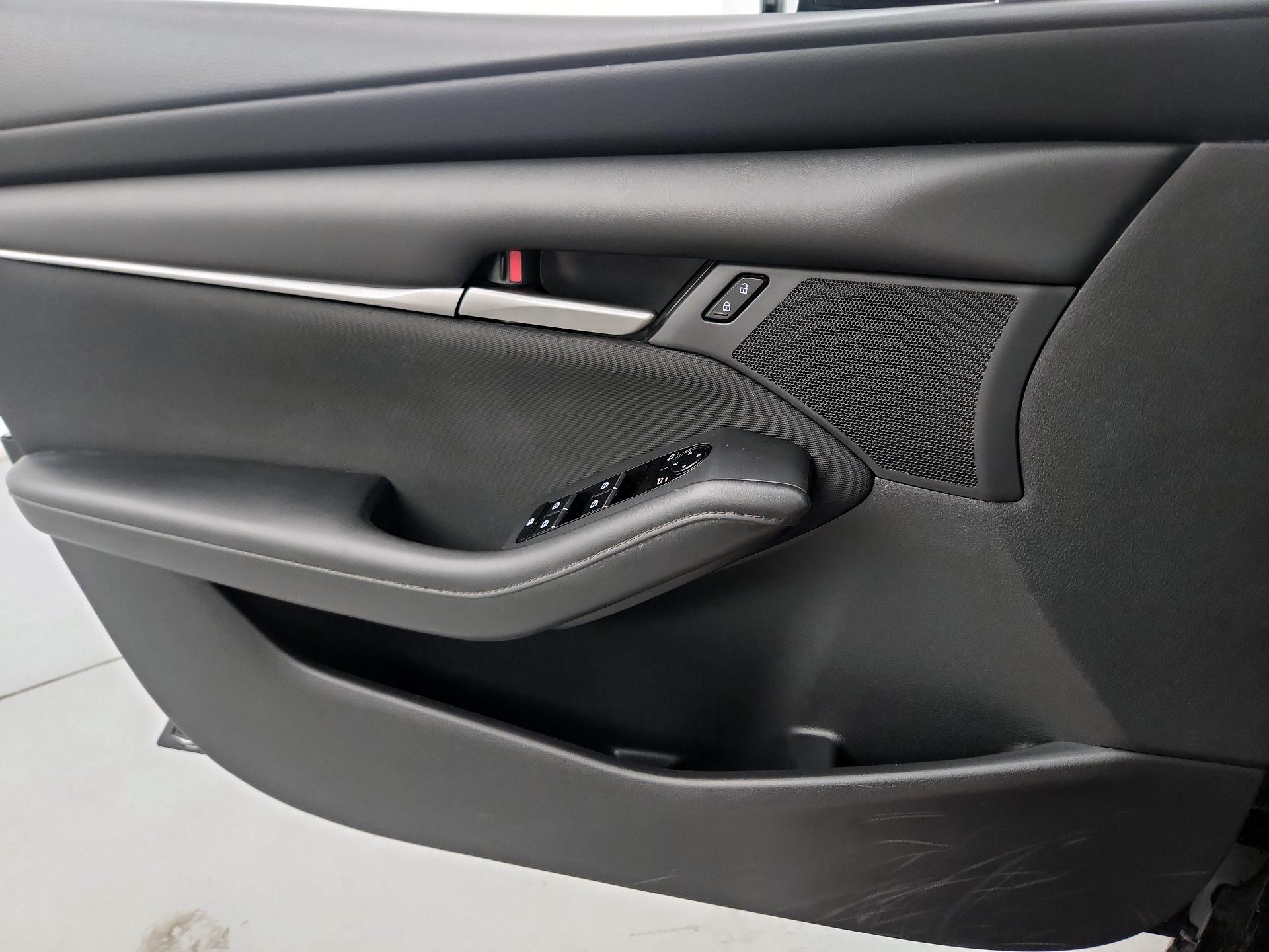 Thumbnail: 2021 Mazda Mazda3 - 12