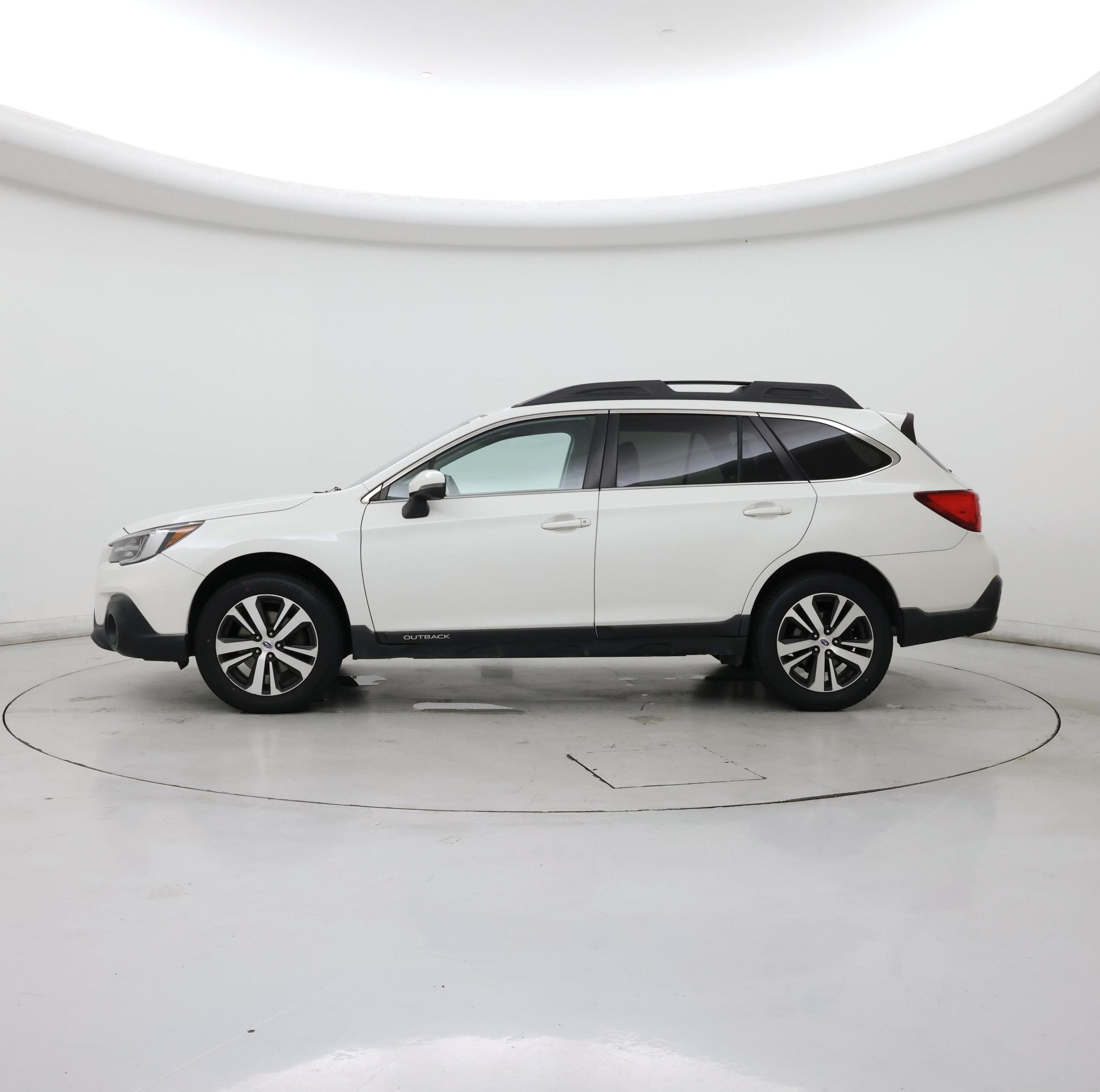 Thumbnail: 2018 Subaru Outback - 3