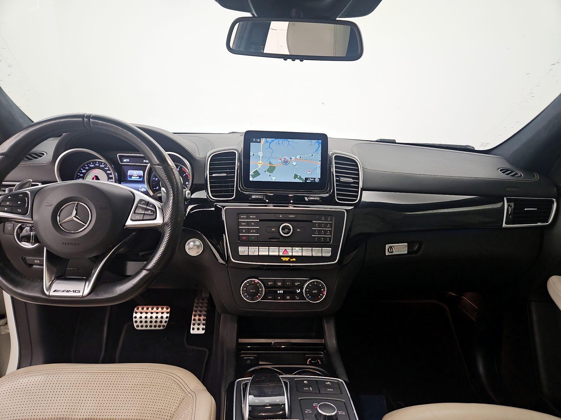 Thumbnail: 2016 Mercedes-Benz GL-Class - 9