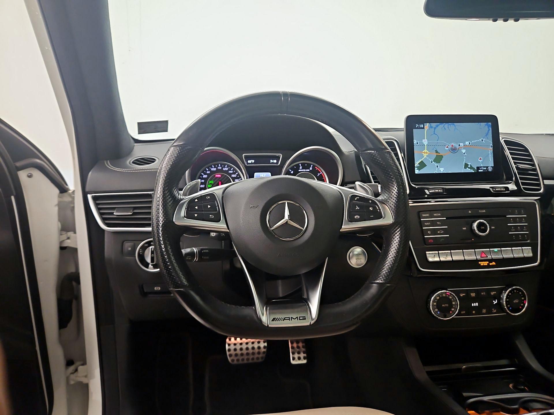 Thumbnail: 2016 Mercedes-Benz GL-Class - 10