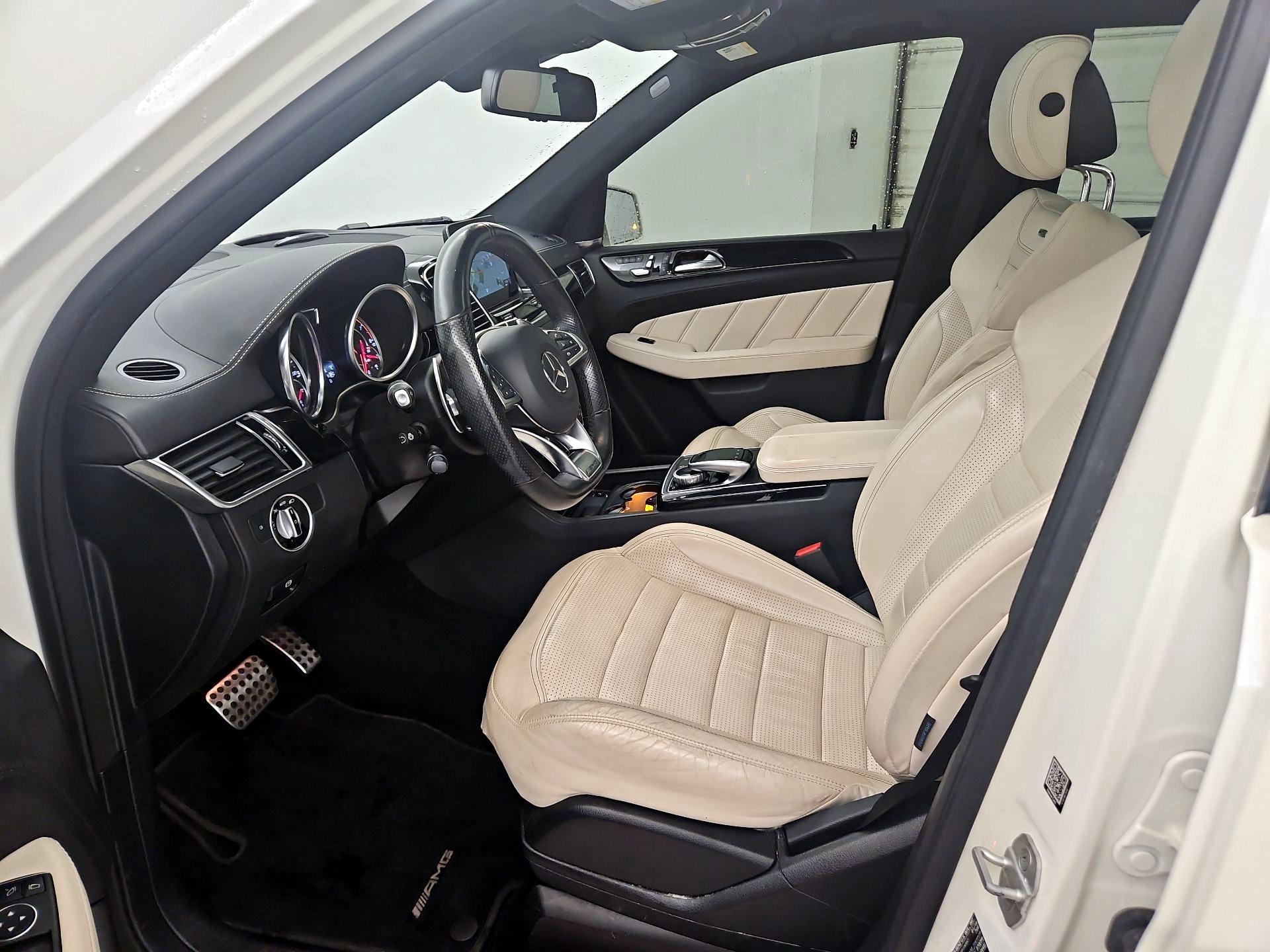 Thumbnail: 2016 Mercedes-Benz GL-Class - 11