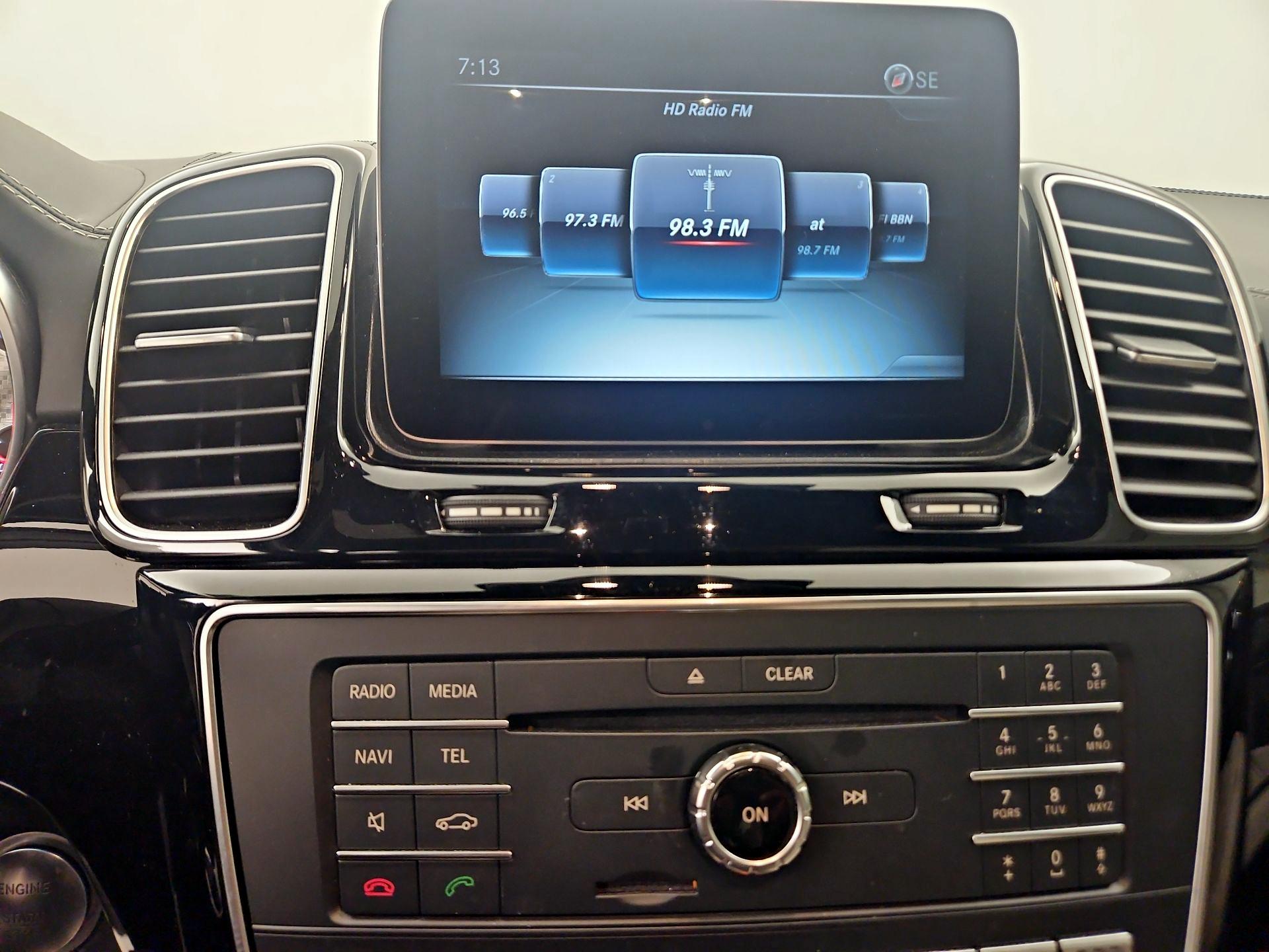 Thumbnail: 2016 Mercedes-Benz GL-Class - 16