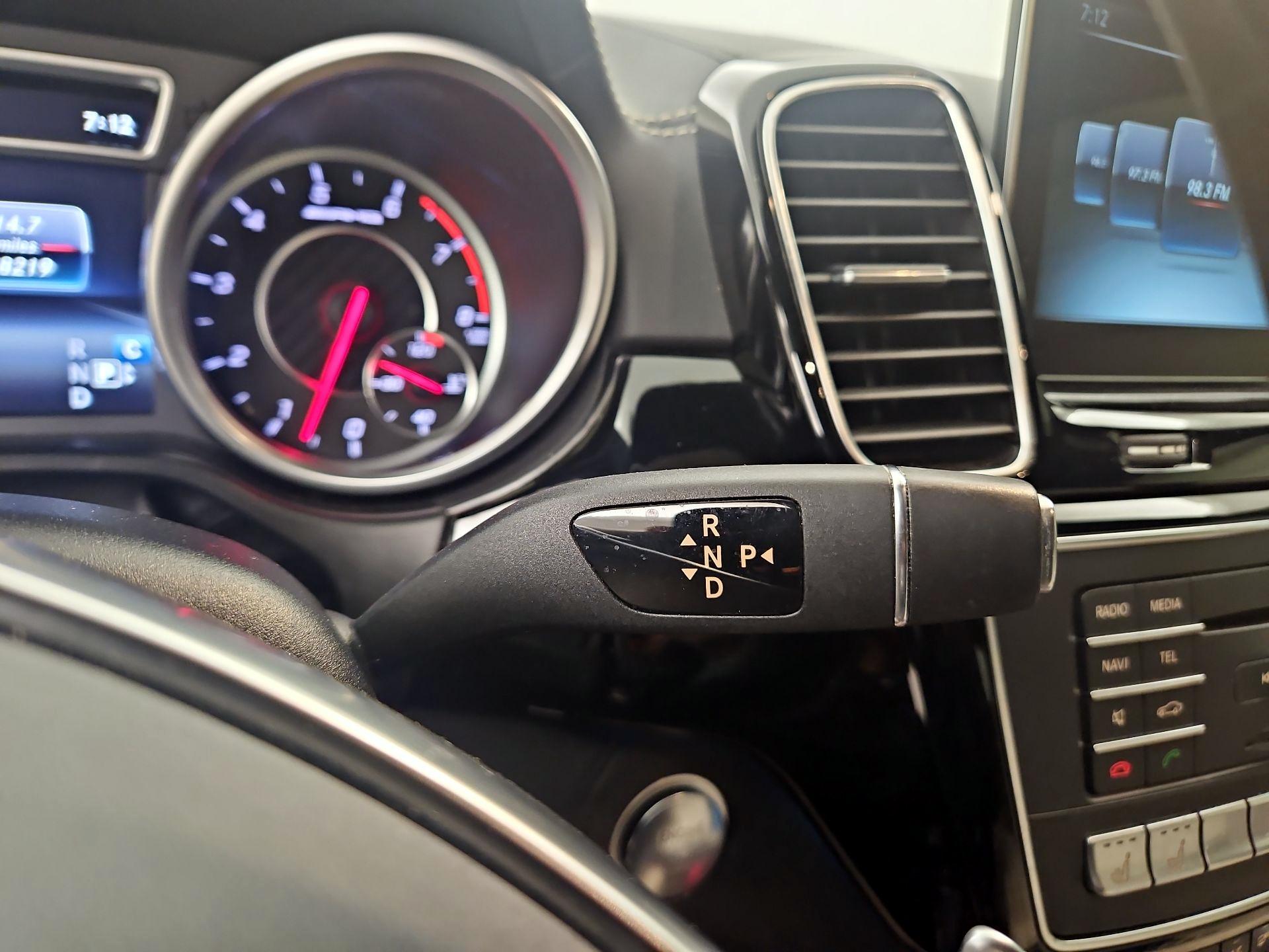 Thumbnail: 2016 Mercedes-Benz GL-Class - 18