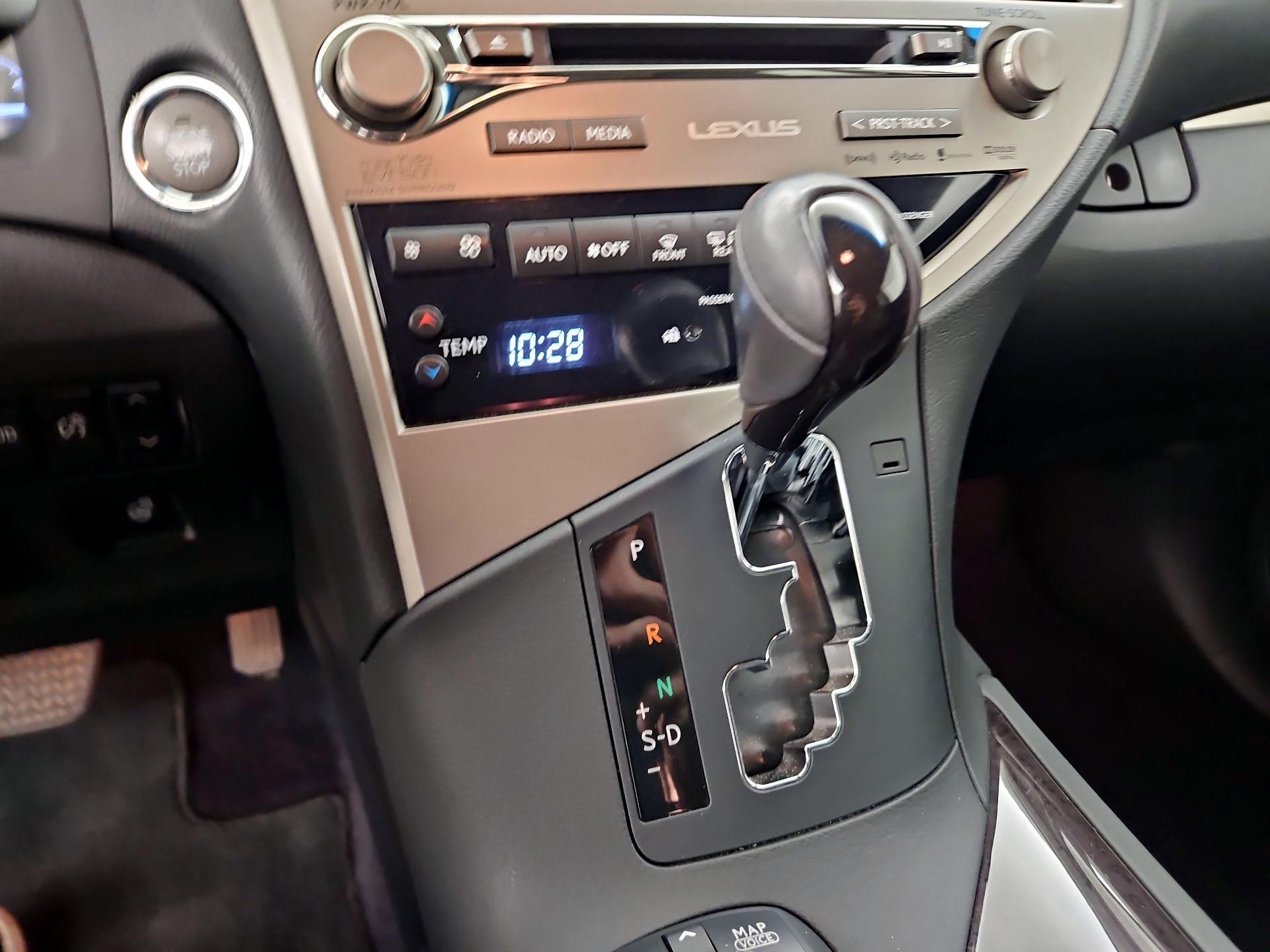 Thumbnail: 2015 Lexus RX - 18