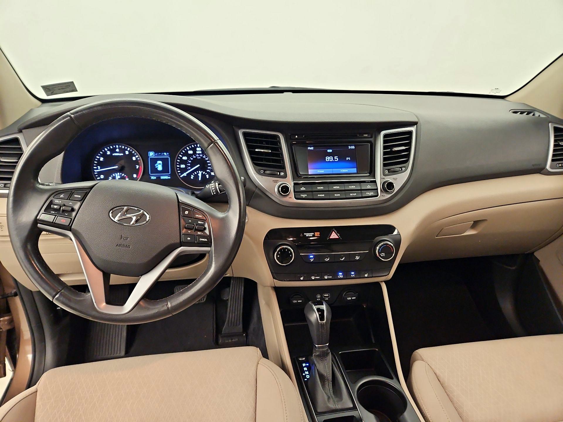 Thumbnail: 2016 Hyundai Tucson - 9
