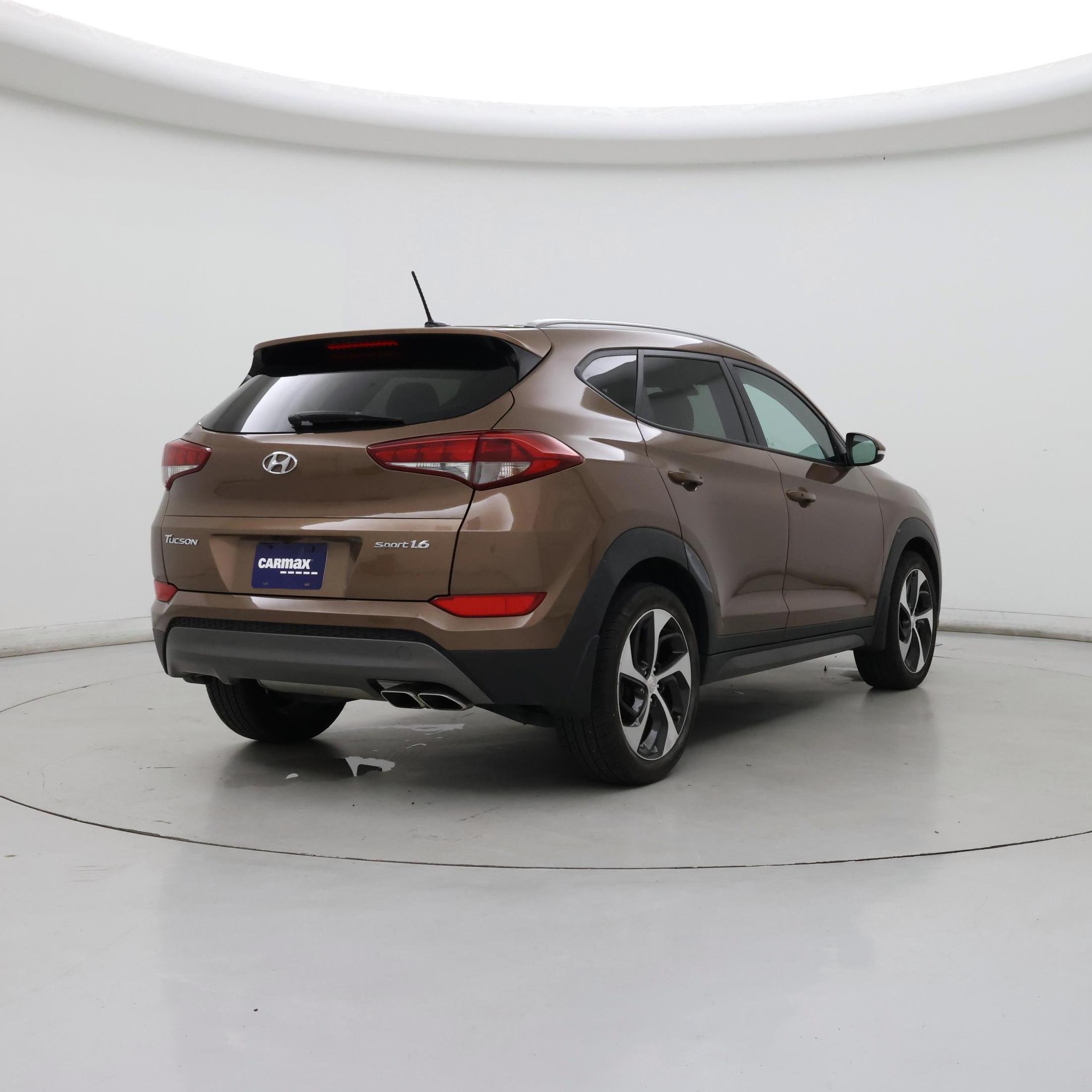 Thumbnail: 2016 Hyundai Tucson - 8