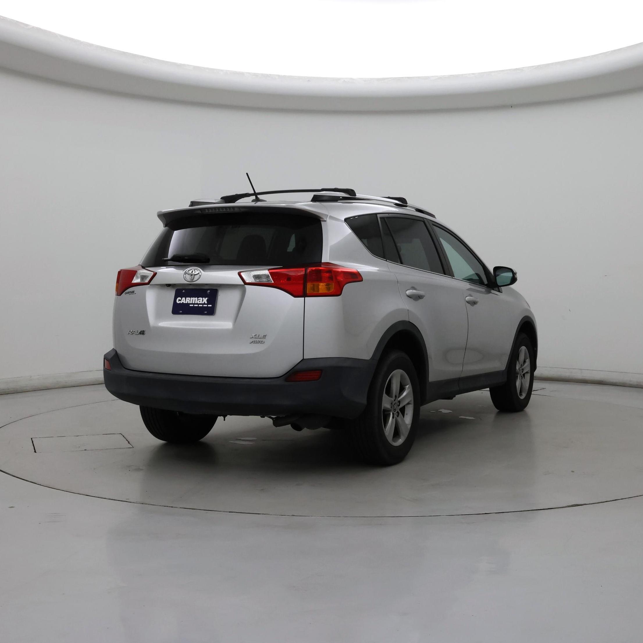 Thumbnail: 2015 Toyota RAV4 - 8