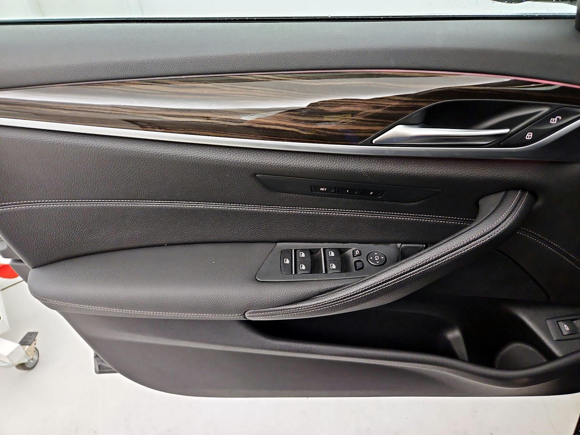 Thumbnail: 2018 BMW 5 Series - 12