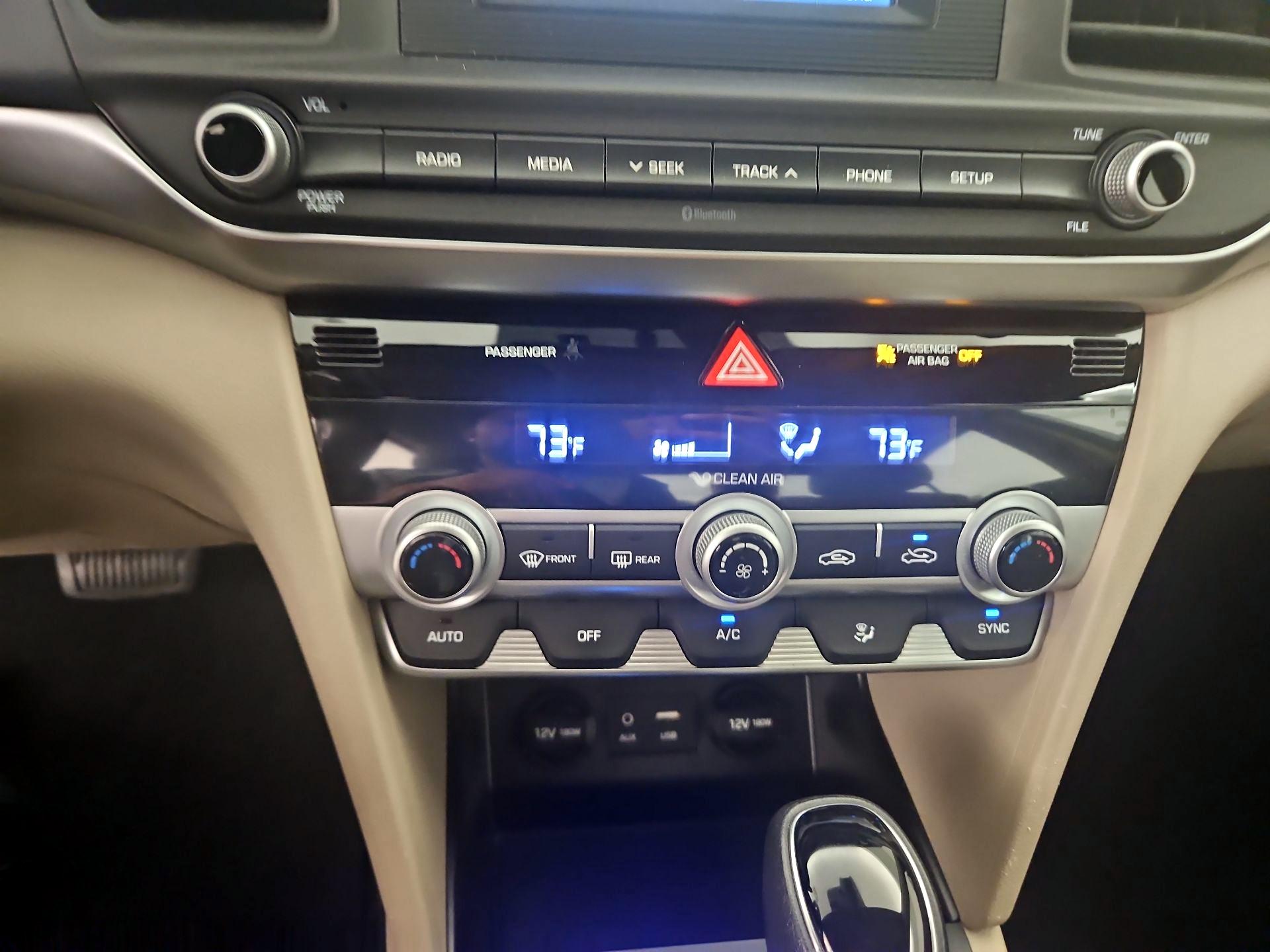 Thumbnail: 2020 Hyundai Elantra - 16