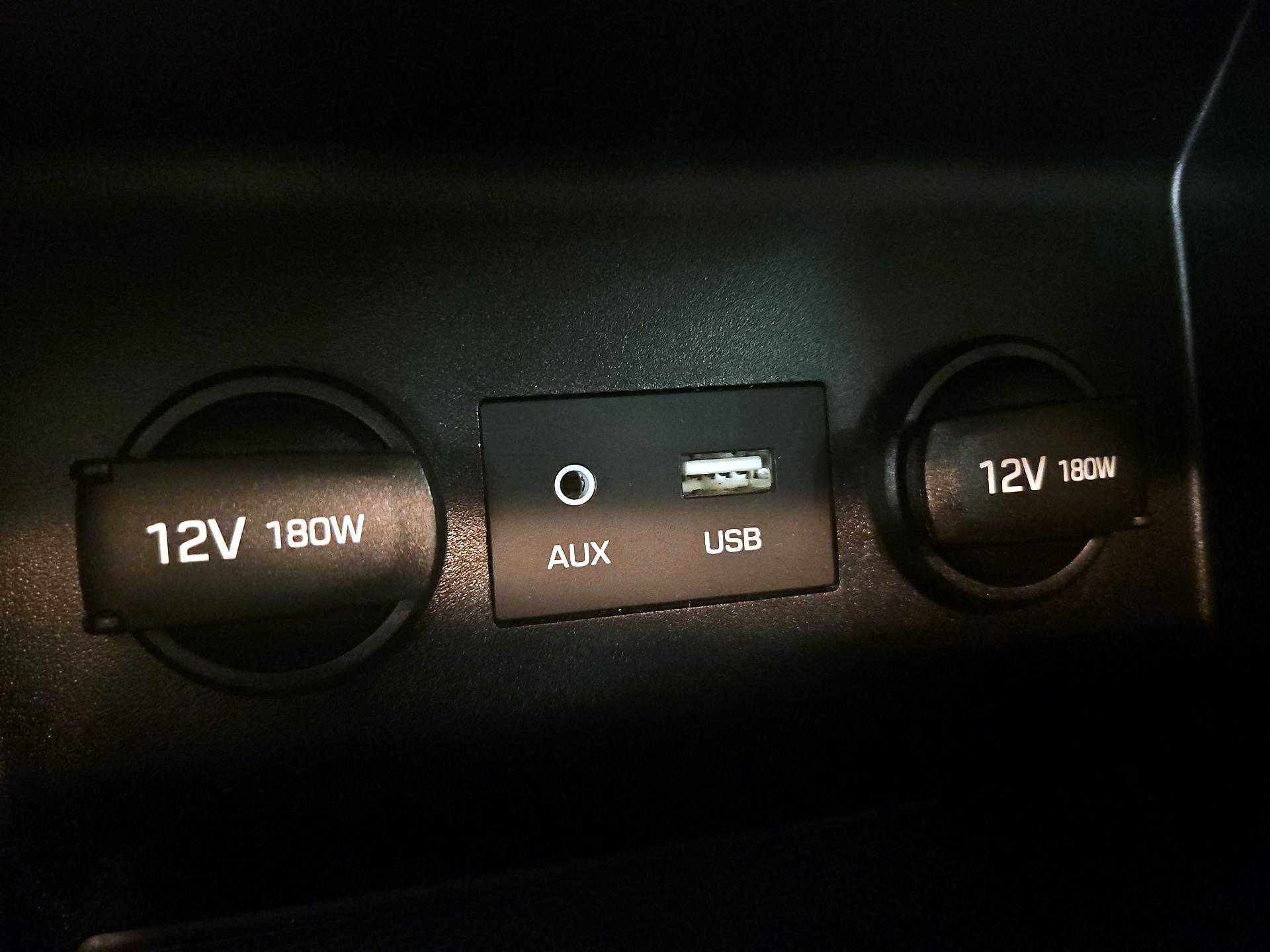 Thumbnail: 2020 Hyundai Elantra - 18