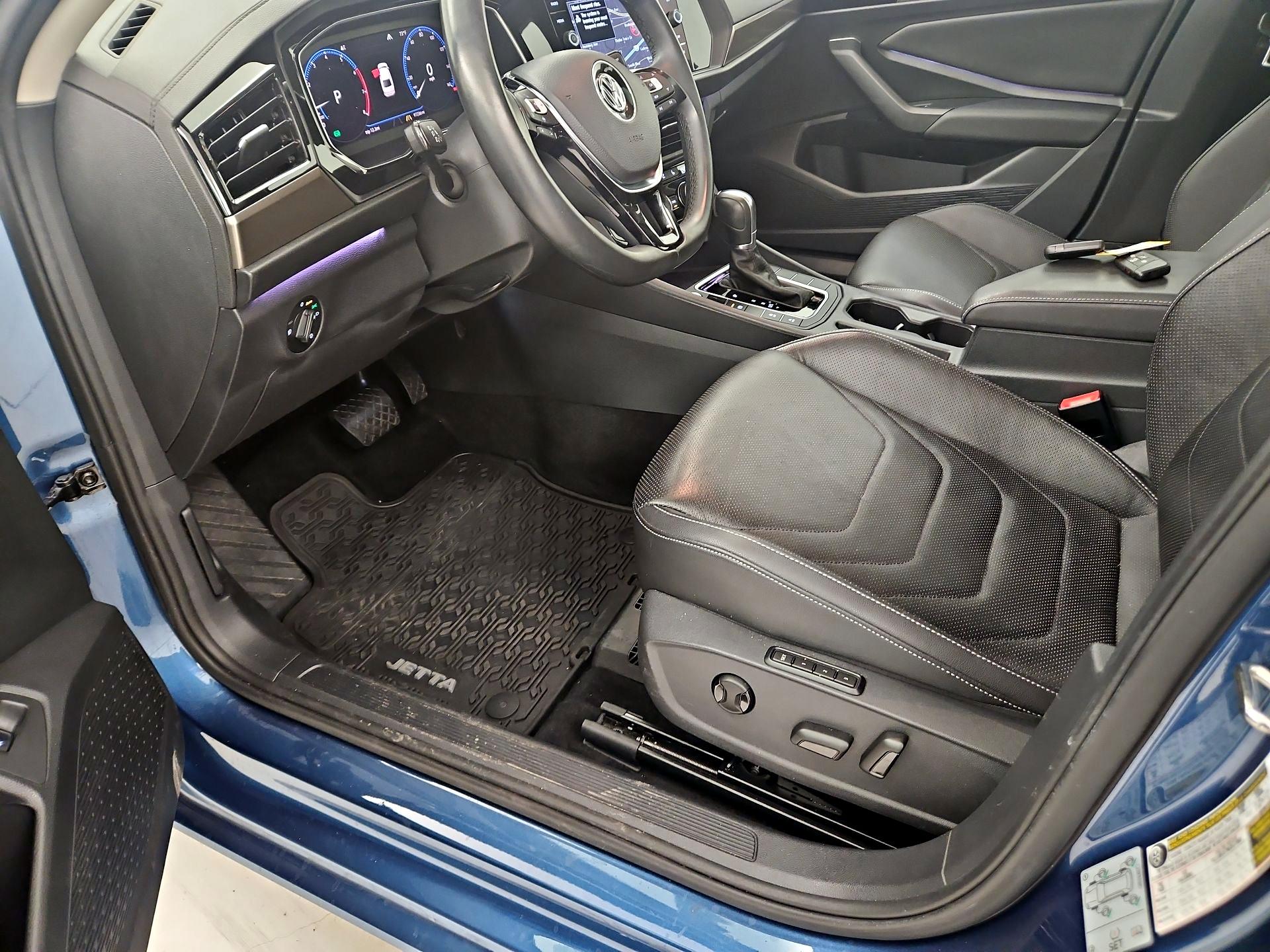 Thumbnail: 2019 Volkswagen Jetta - 11