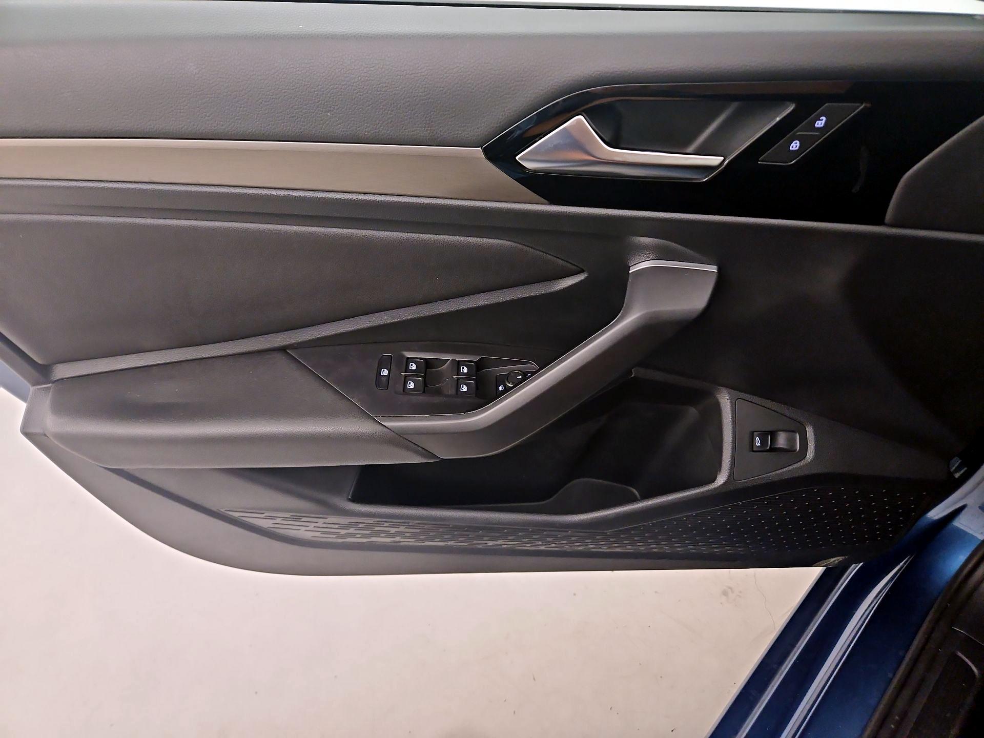 Thumbnail: 2019 Volkswagen Jetta - 12