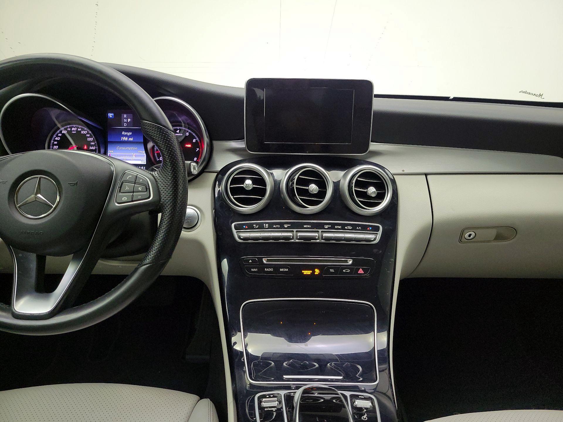 Thumbnail: 2017 Mercedes-Benz C-Class - 9