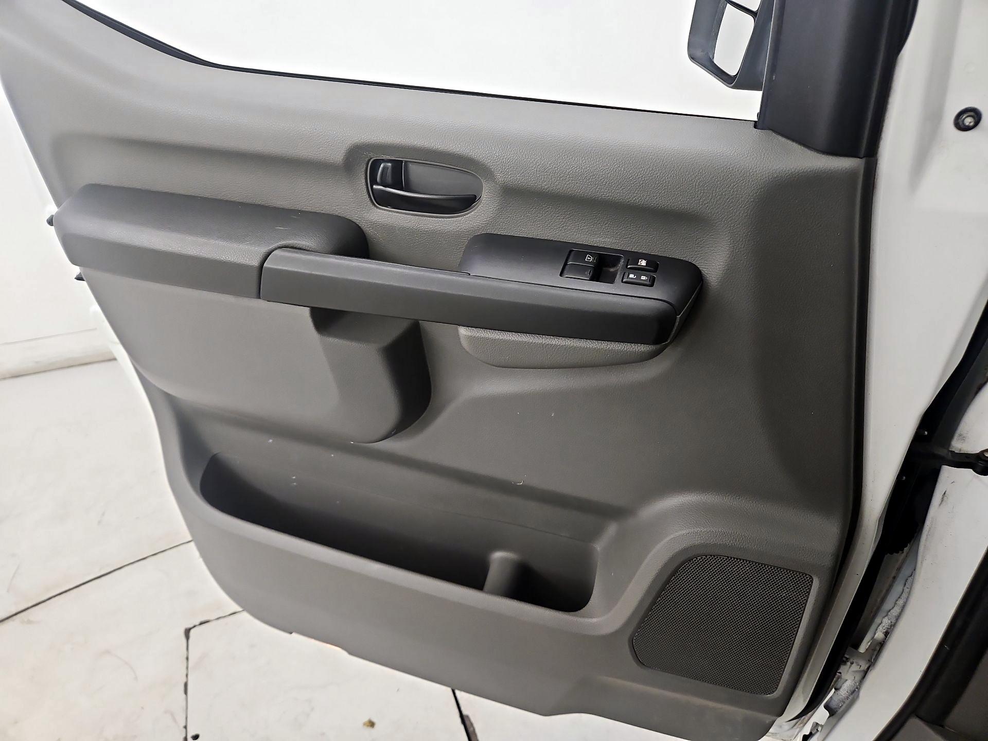 Thumbnail: 2020 Nissan NV - 12