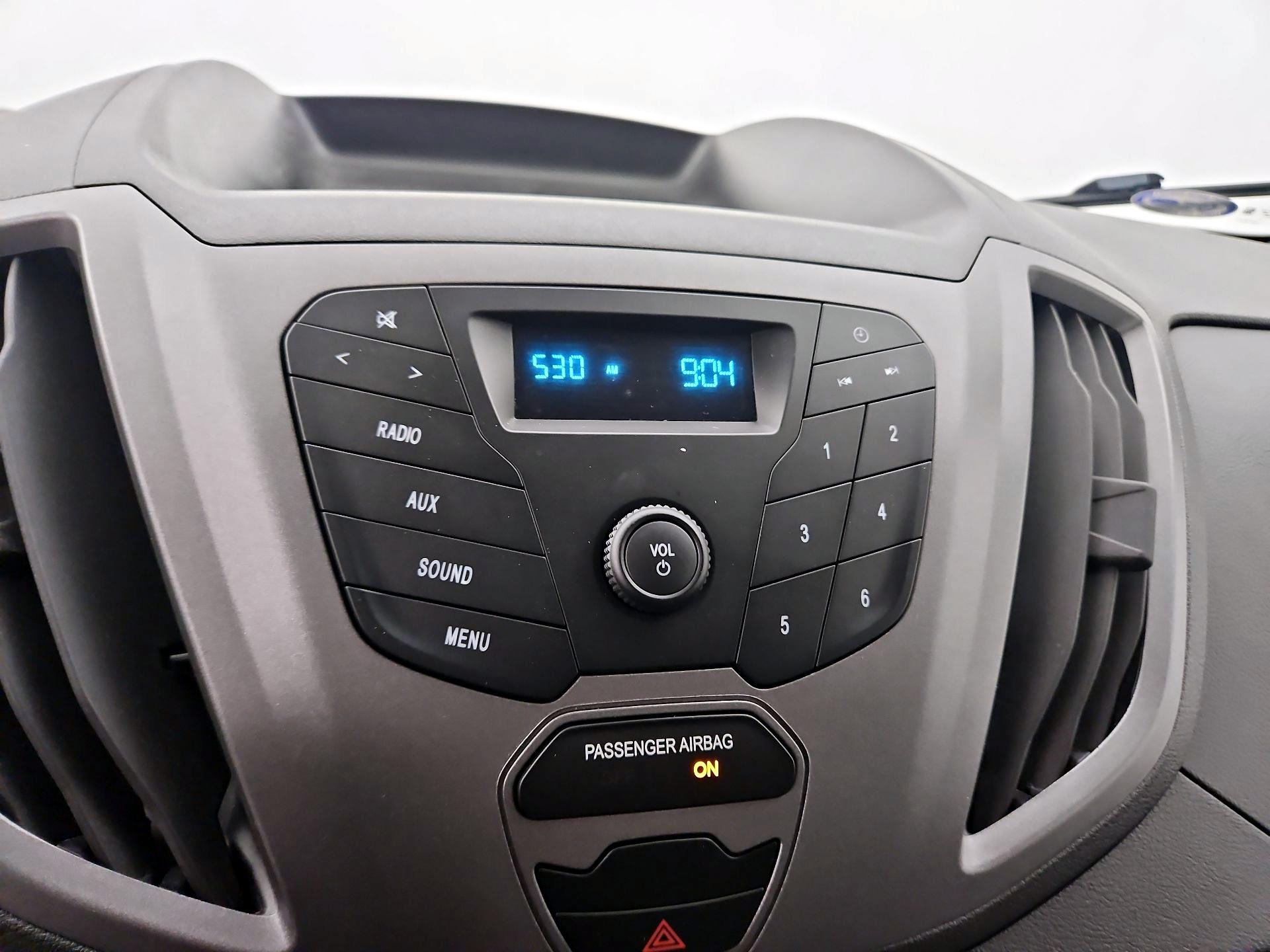 Thumbnail: 2016 Ford Transit Series - 15