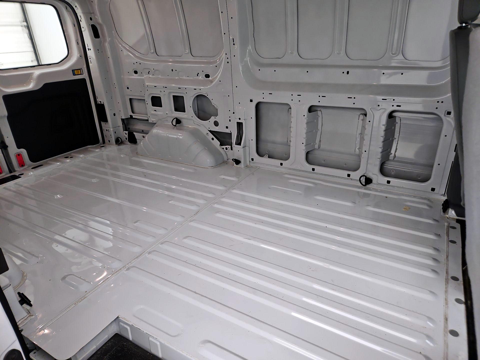 Thumbnail: 2016 Ford Transit Series - 19