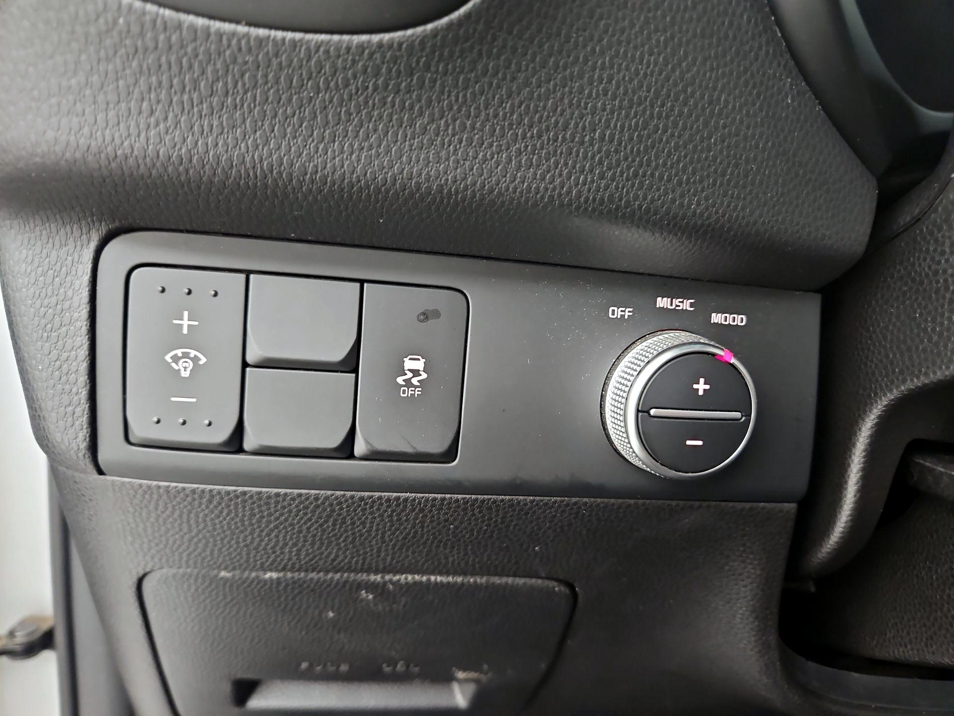 Thumbnail: 2014 Kia Soul - 13