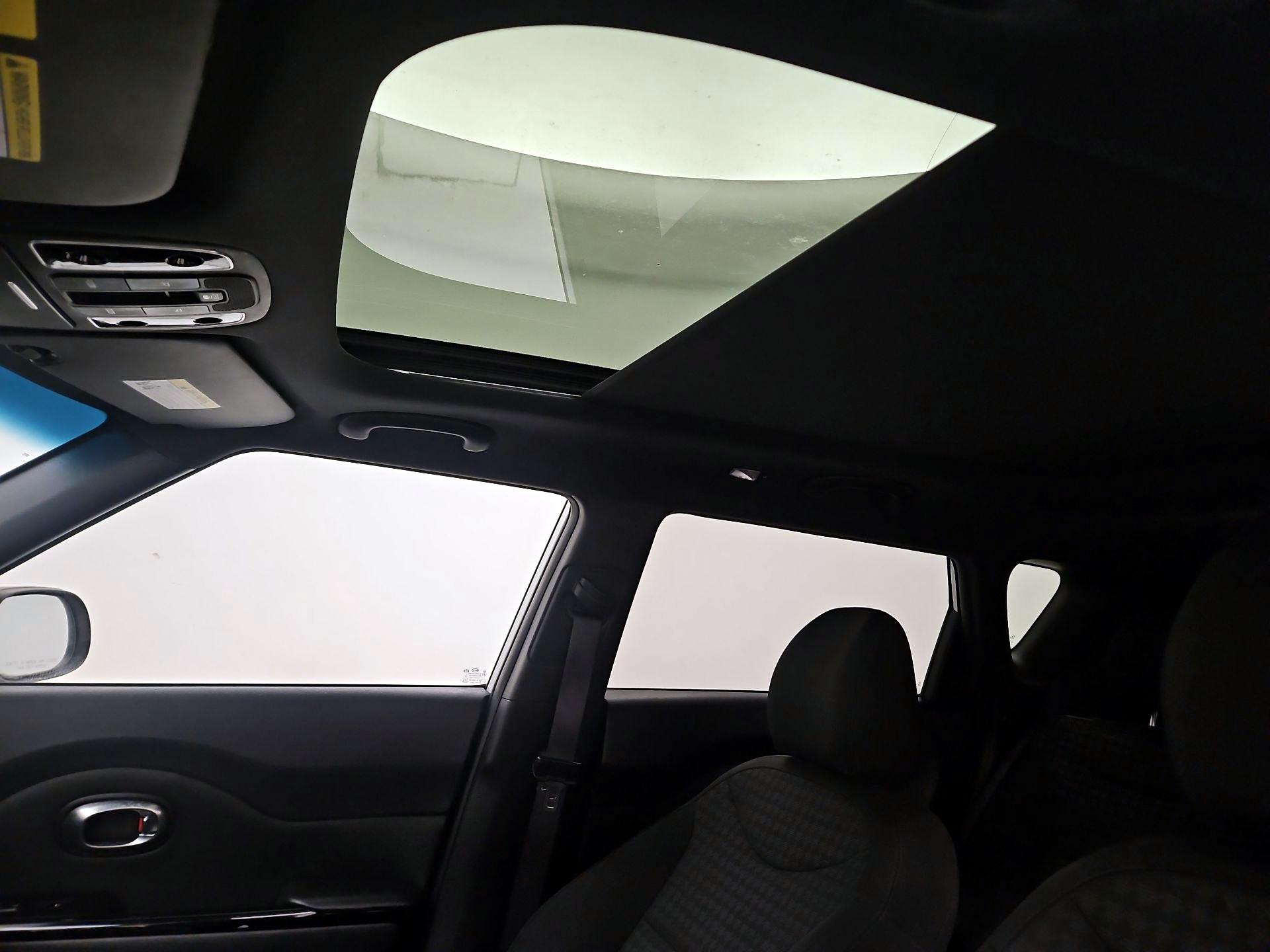 Thumbnail: 2014 Kia Soul - 20