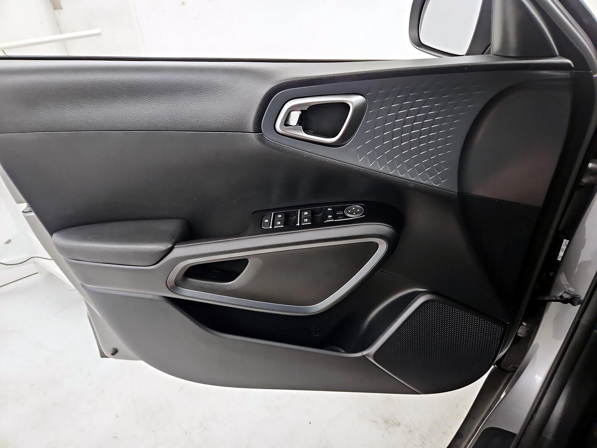 Thumbnail: 2023 Kia Soul - 12